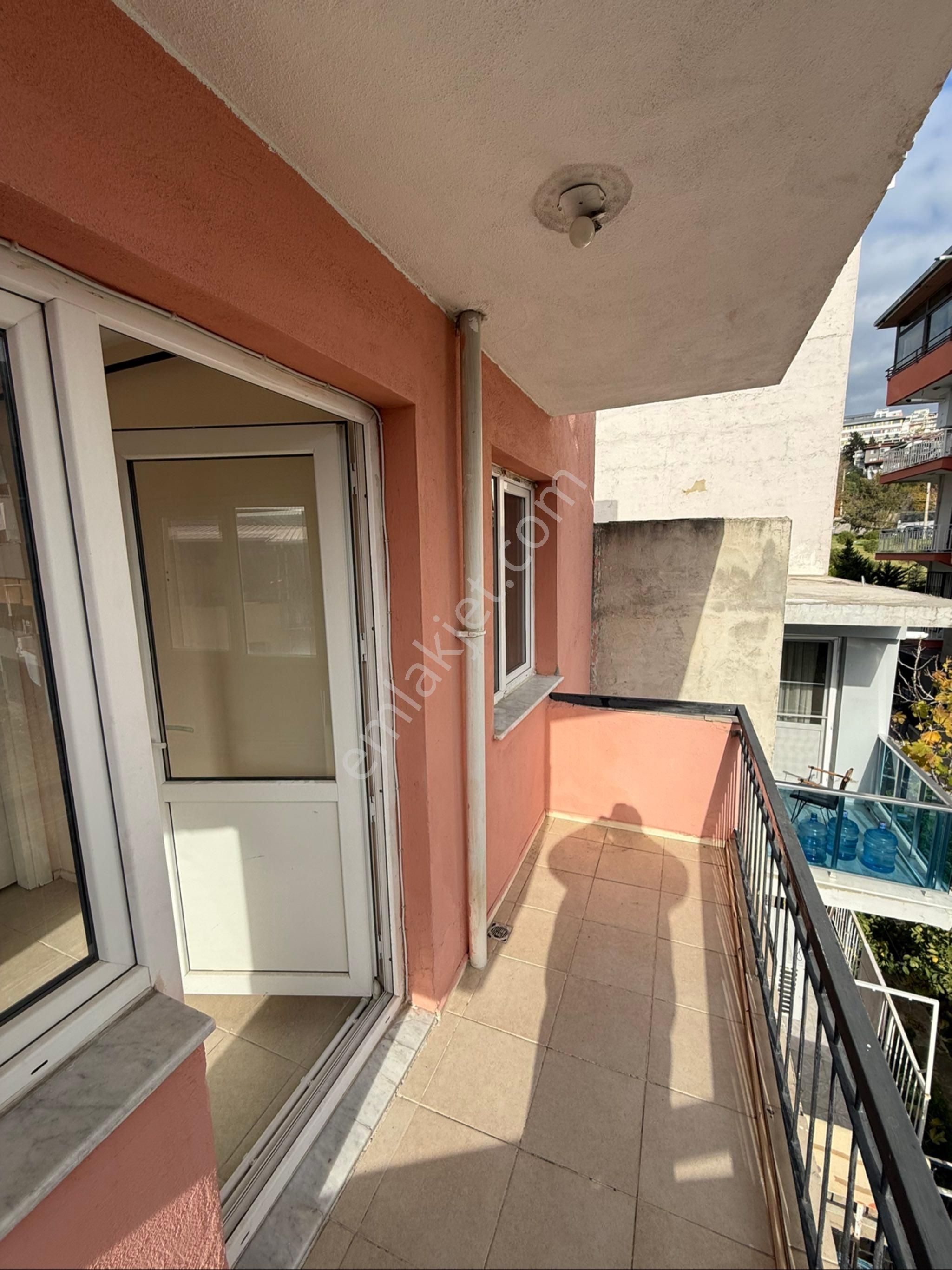 İzmir Bornova Atatürk Mahalesin’de Arakat Dairemiz 2+1 Kapalı Mutfak Çift Cehpeli - Görsel 30