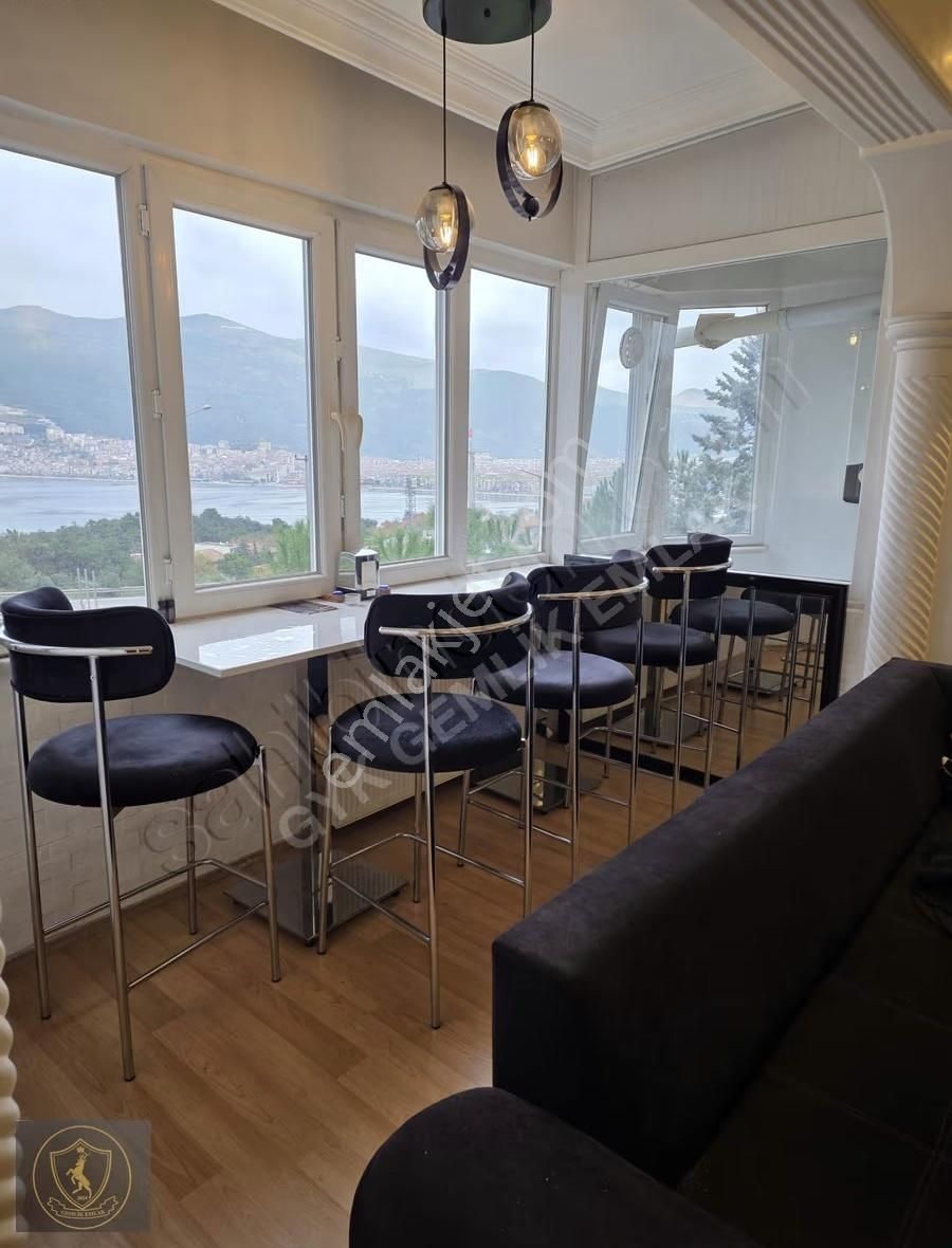 Gemlik Emlaktan Deniz Manzaralı Eşyalı Kiralık - Görsel 9