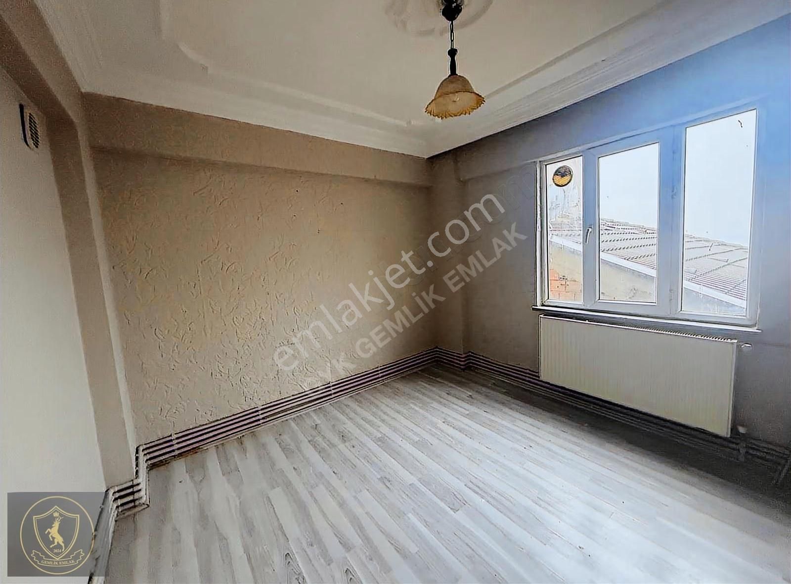 Gemlik Emlaktan Satılık Merkezde Deniz Manzaralı 2+1 Daire - Görsel 5