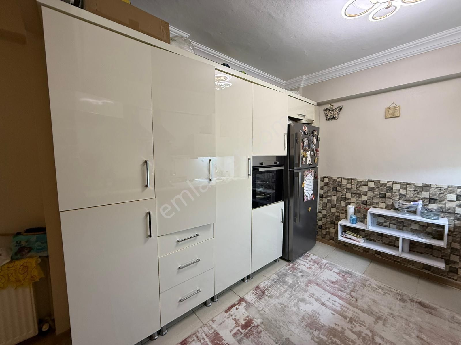 Dönüşüm Gayrimenkul Den Satılık Sağlık Ocağı Karşısı 2+1 100 M² - Görsel 8