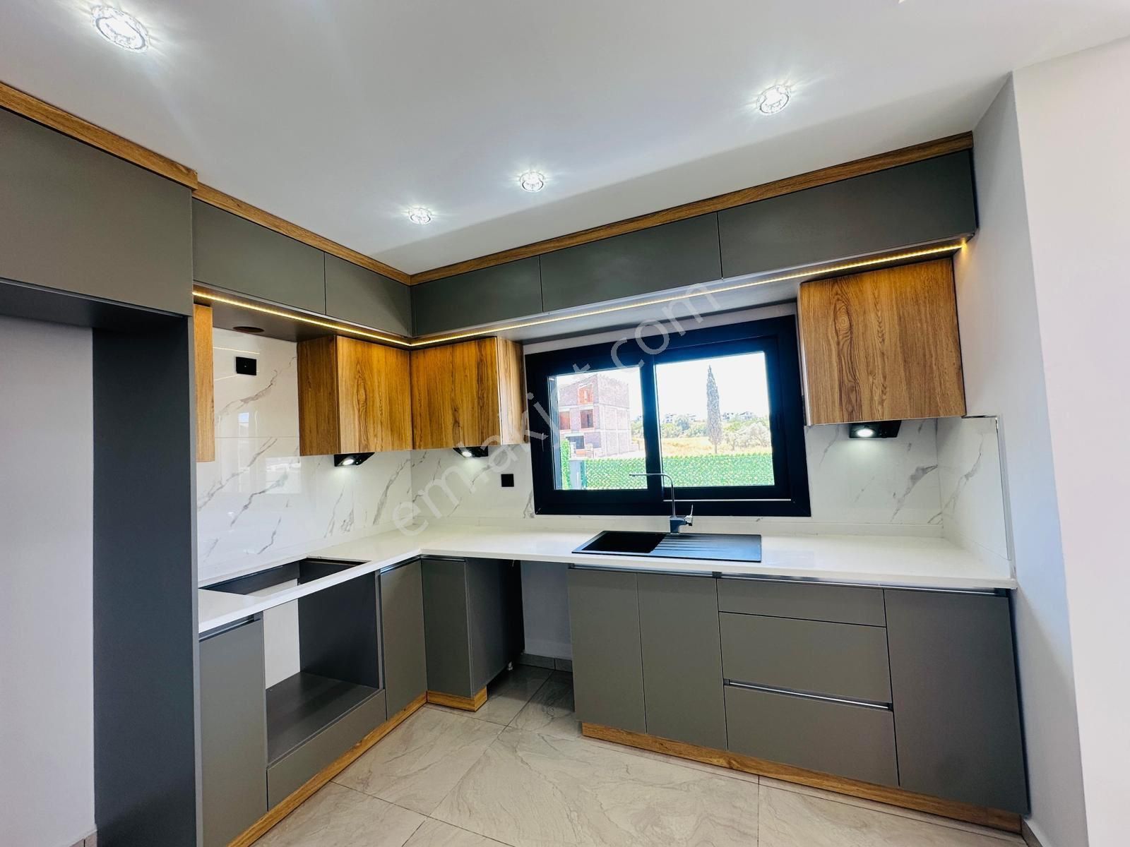 Hisar Mahallesi 3+1, Havuz Bahçe, Denize Yakın Lüks Villa - Görsel 25