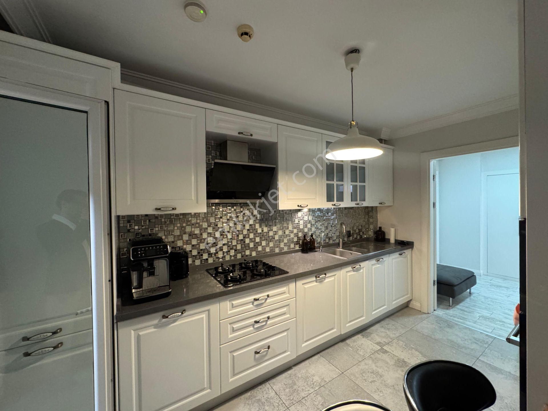 Tem Avrupa Konutları'nda Modern, Yüksek Kat 3+1 Satılık Daire - Görsel 3