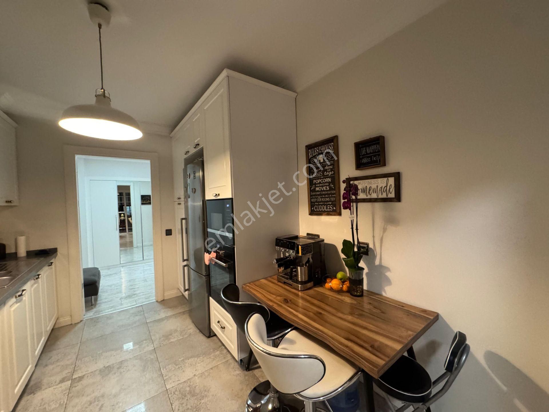 Tem Avrupa Konutları'nda Modern, Yüksek Kat 3+1 Satılık Daire - Görsel 4