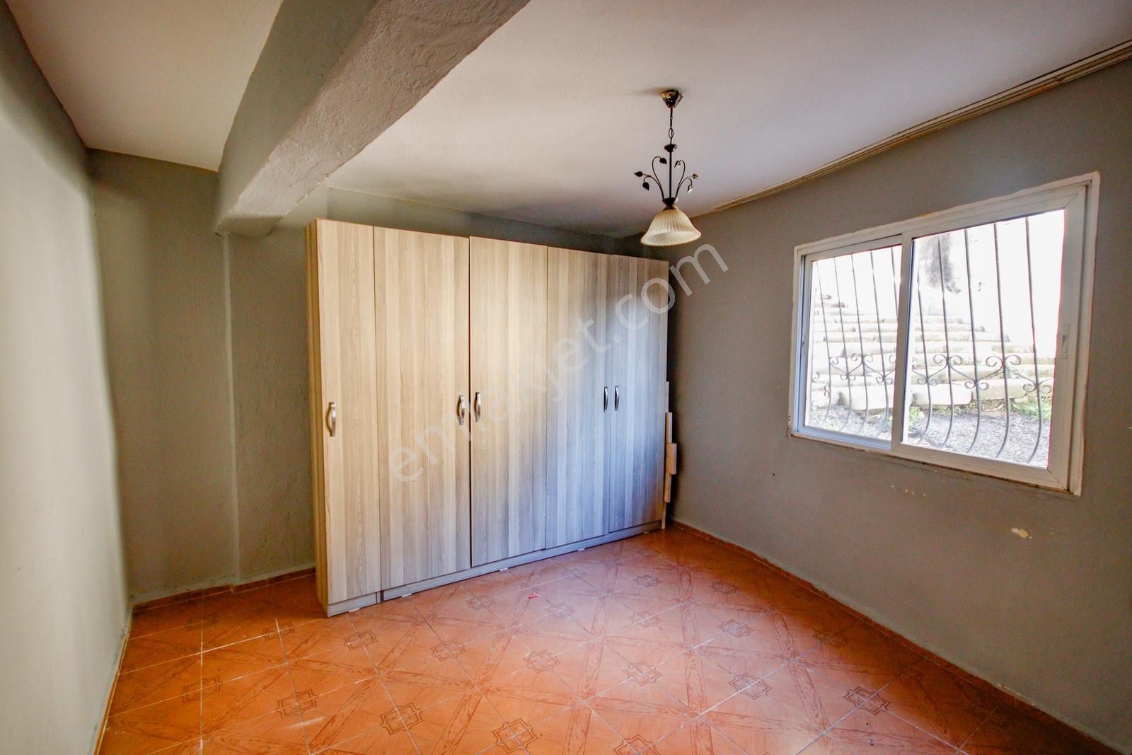 Karabağlar Salih Omurtak Mahallesinde Ferah, Kapalı Mutfaklı 3+1 - Görsel 16