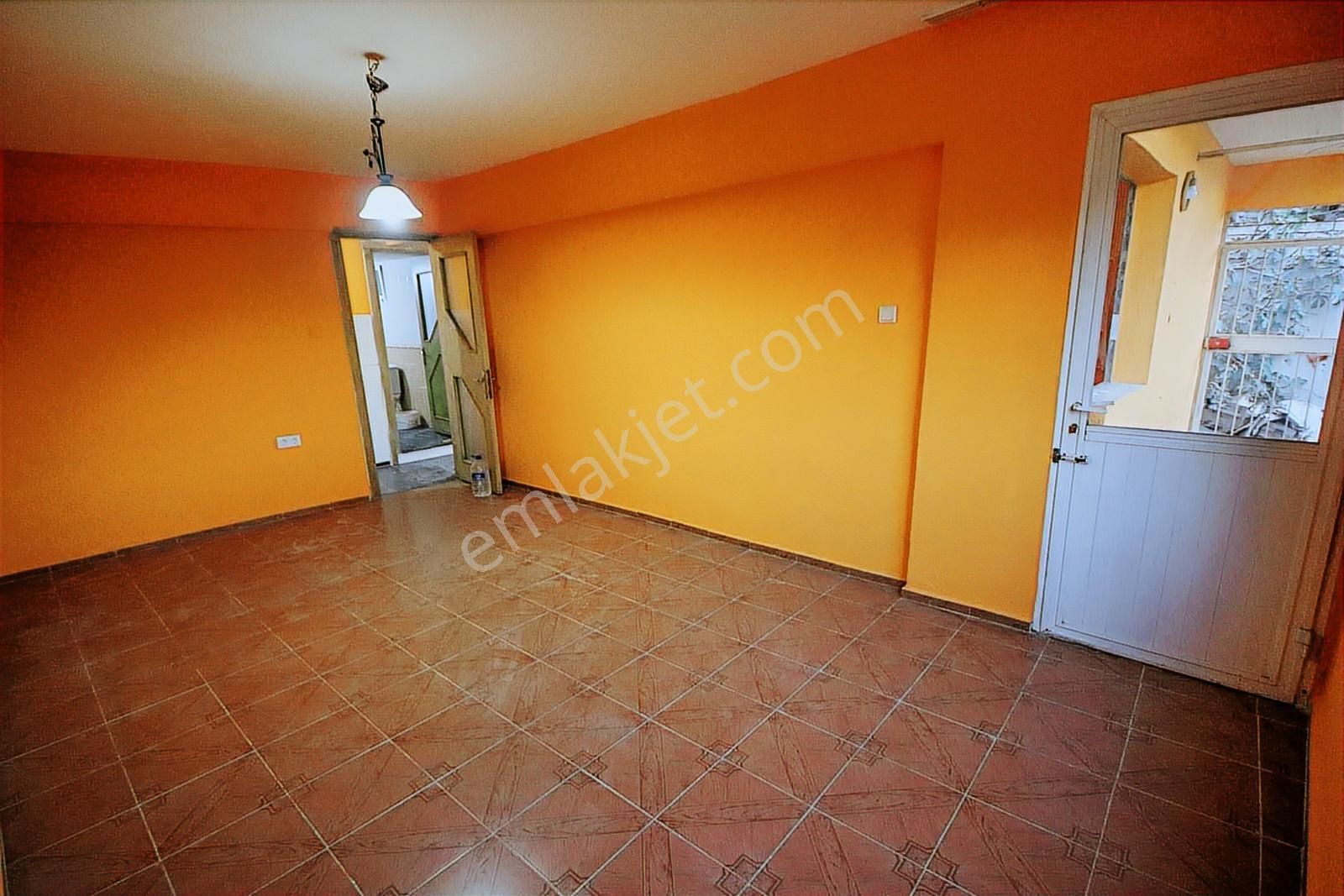 Karabağlar Salih Omurtak Mahallesinde Ferah, Kapalı Mutfaklı 3+1 - Görsel 12