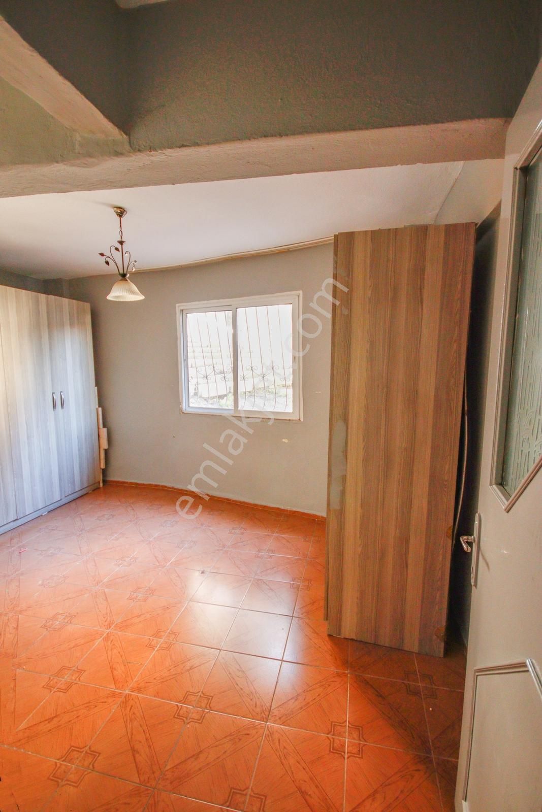 Karabağlar Salih Omurtak Mahallesinde Ferah, Kapalı Mutfaklı 3+1 - Görsel 14