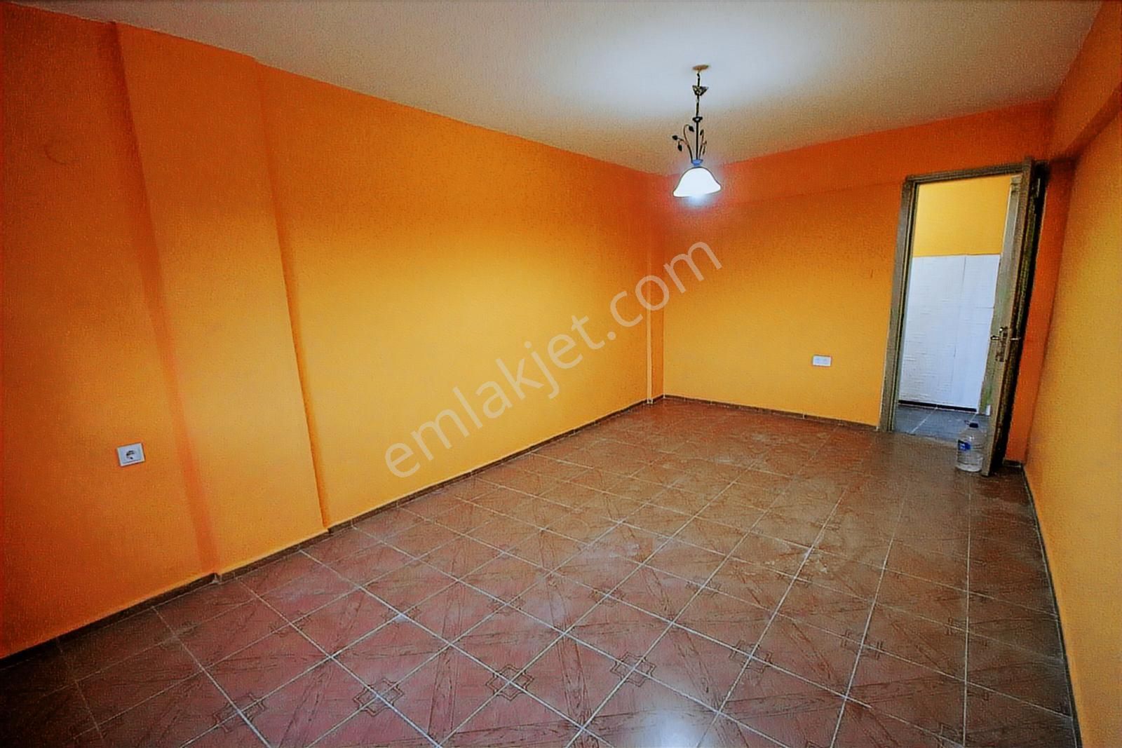 Karabağlar Salih Omurtak Mahallesinde Ferah, Kapalı Mutfaklı 3+1 - Görsel 11