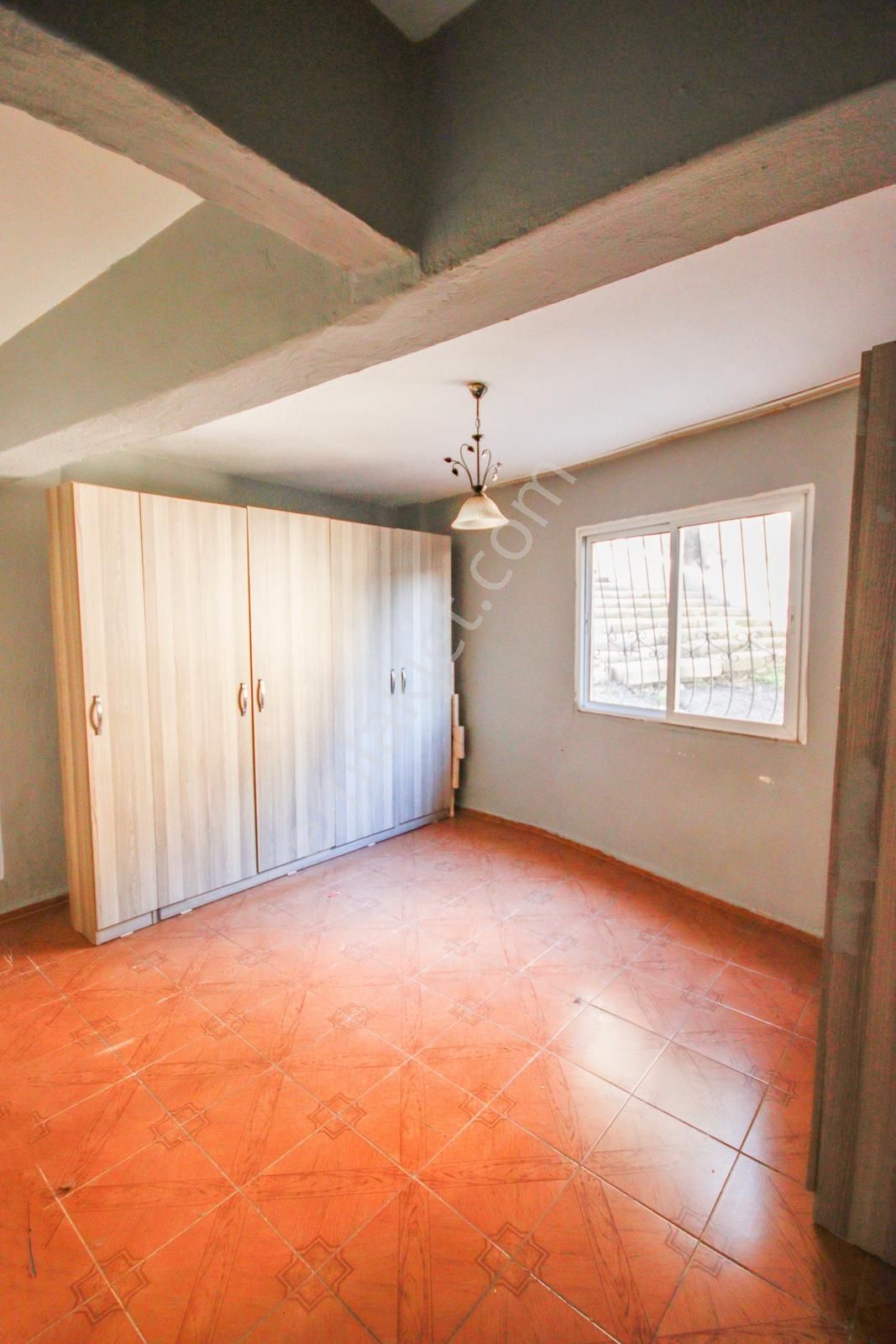 Karabağlar Salih Omurtak Mahallesinde Ferah, Kapalı Mutfaklı 3+1 - Görsel 15