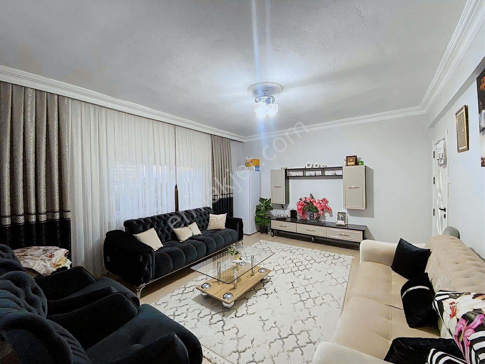 Yazır'da Tramvaya Yakın, Yeni İstanbul Cd. Cepheli 3+1 Daire - Görsel 4