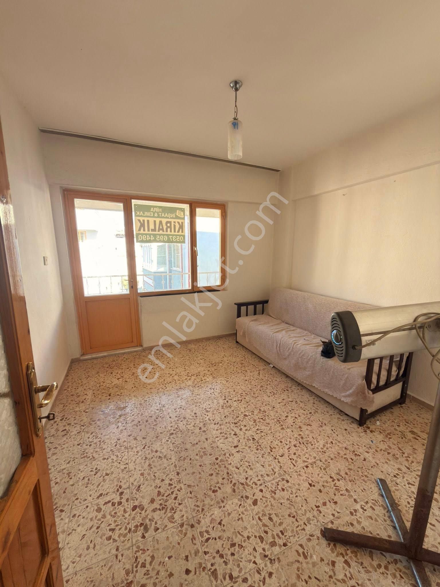 Aydın Nazilli Pınarbaşı Mahallesi’nde Kiralık 3+1 Daire Konum: Pınarbaşı Mahallesi / Nazilli - Görsel 8