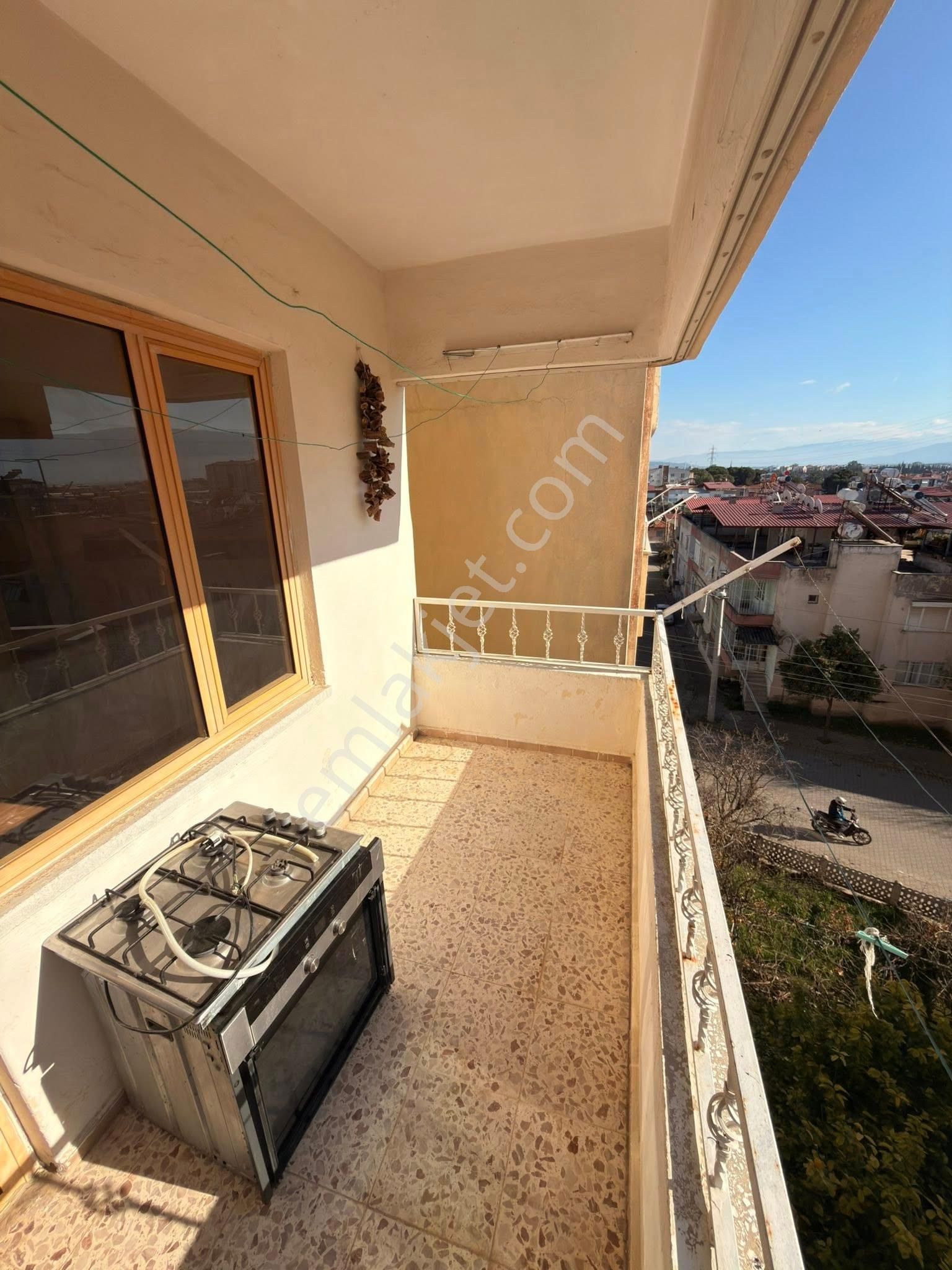 Aydın Nazilli Pınarbaşı Mahallesi’nde Kiralık 3+1 Daire Konum: Pınarbaşı Mahallesi / Nazilli - Görsel 7