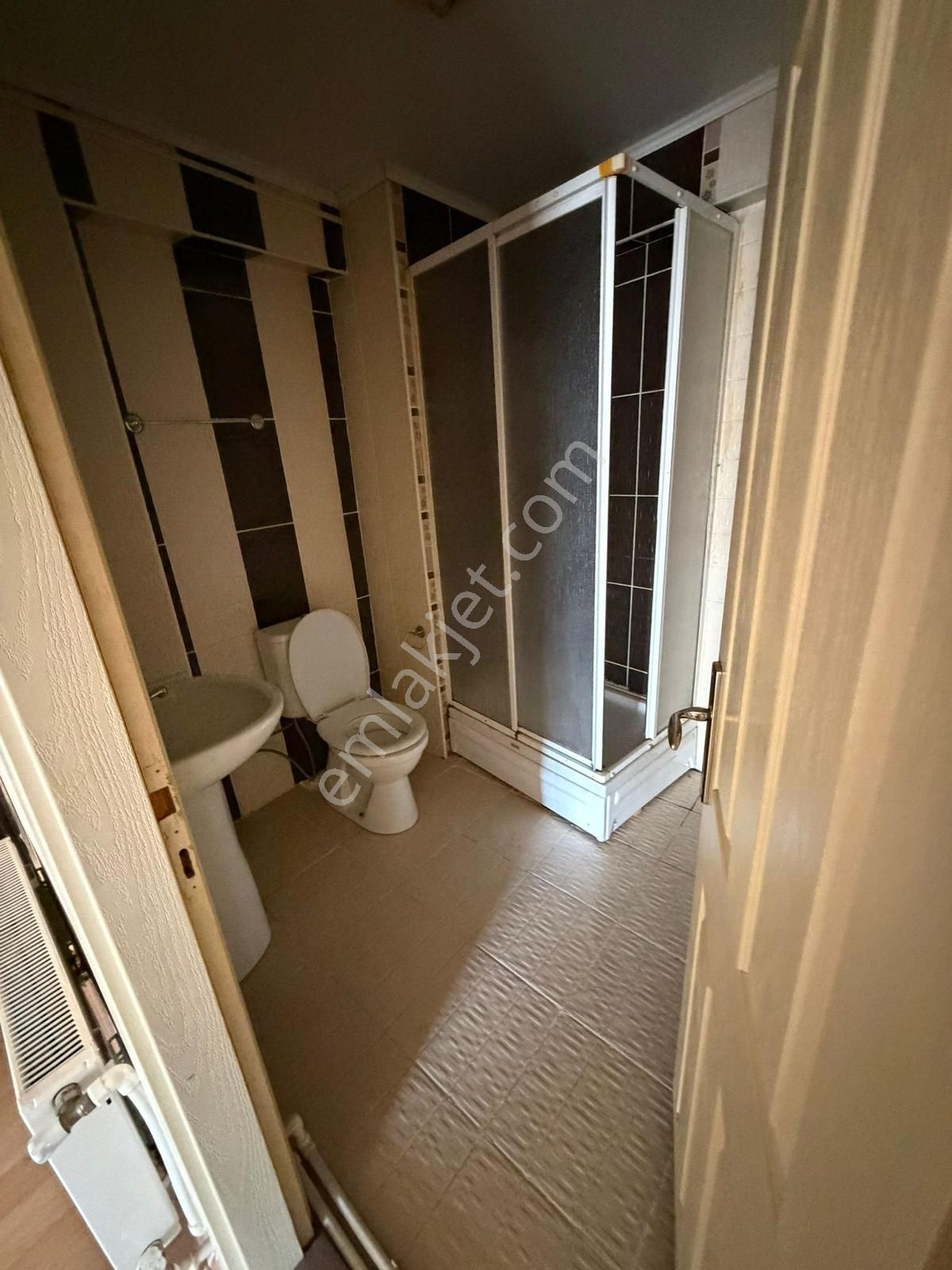 Barbaros Mahallesi Kiralık 2+1 Kapalı Mutfak - Görsel 2