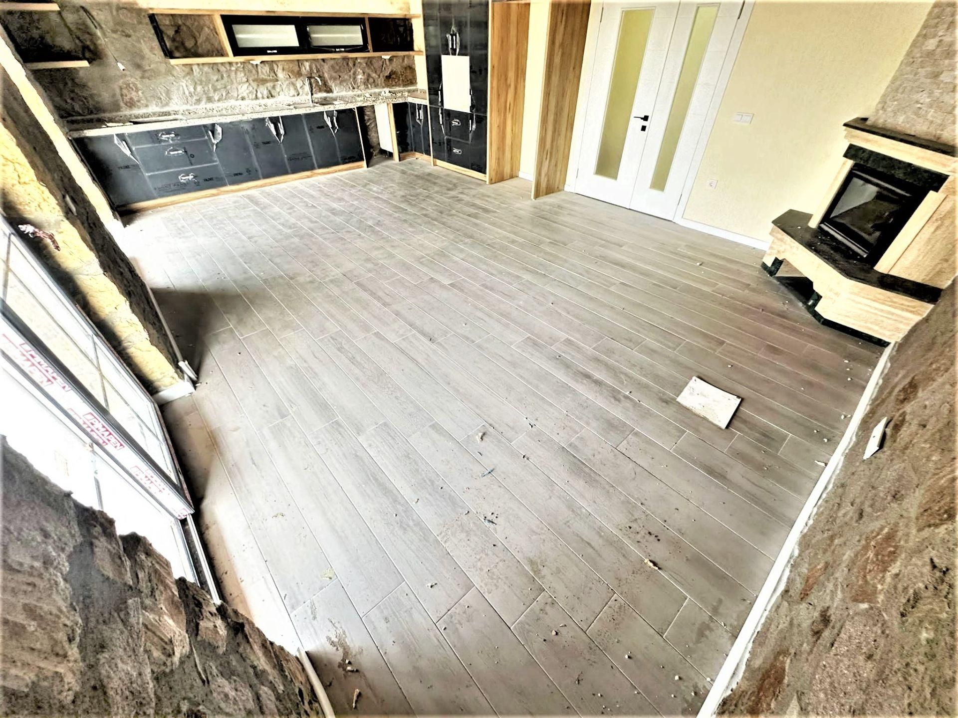 Aygül'den Edremit Çamcı'da Sıfır Amerikan Mutfaklı Giyinme Odalı Şömineli Bahçeli 3+1 Satılık Taş Ev - Görsel 11