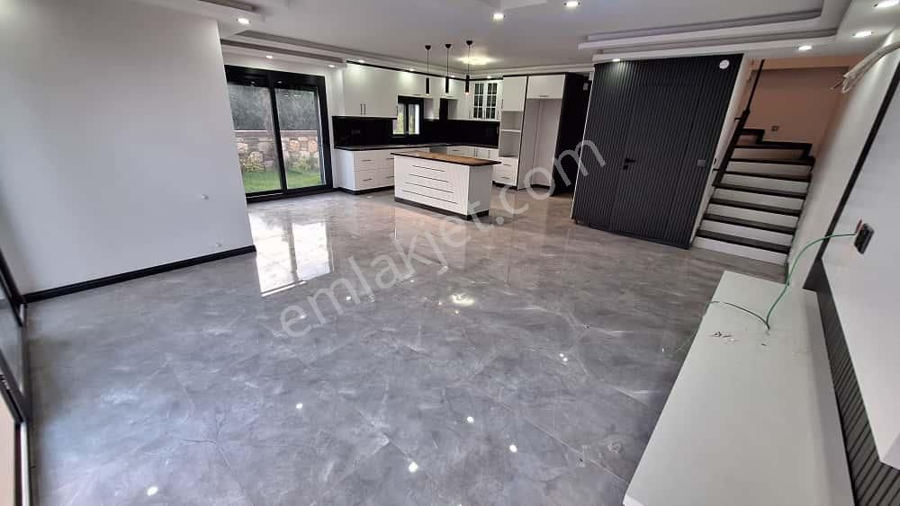 Didim Merkezde Sıfır 3+1 Havuzlu Villa - Görsel 16