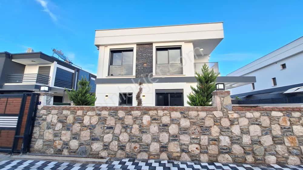 Didim Merkezde Sıfır 3+1 Havuzlu Villa