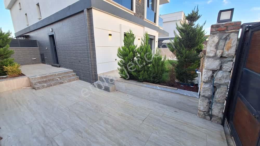 Didim Merkezde Sıfır 3+1 Havuzlu Villa - Görsel 7