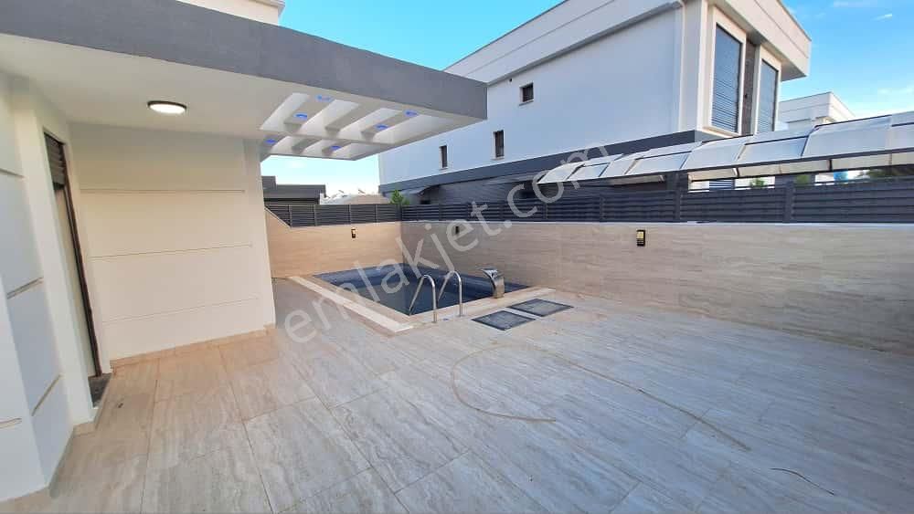 Didim Merkezde Sıfır 3+1 Havuzlu Villa - Görsel 8