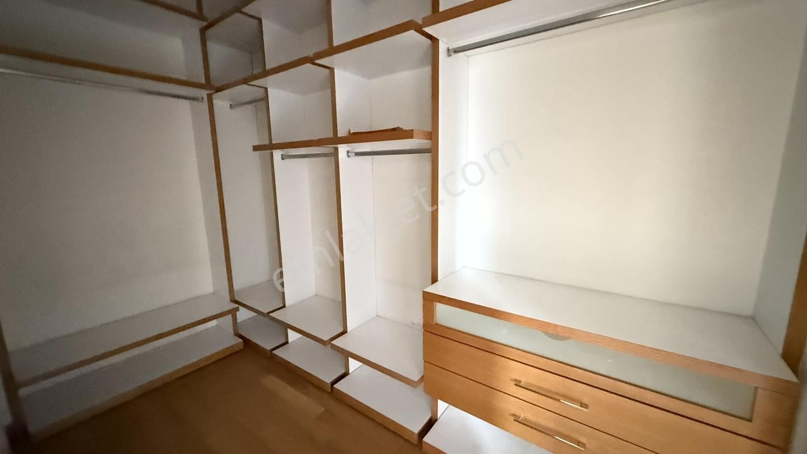 The İstanbul Veliefendi Evlerinde Hipodrom Manzaralı Satılık 3+1 - Görsel 10