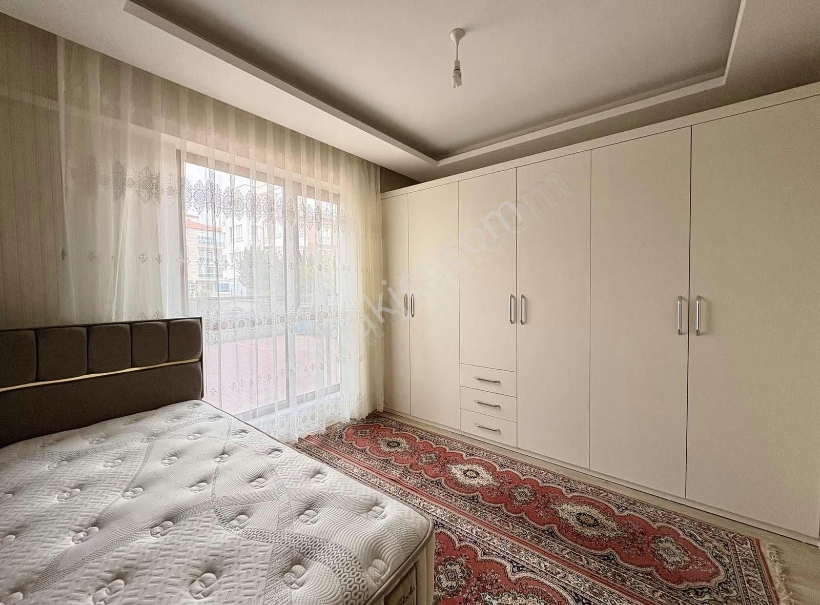 Özlem Yardımcı'dan Yazır Merkezde Eşyalı Kiralık 2+1 Daire - Görsel 2