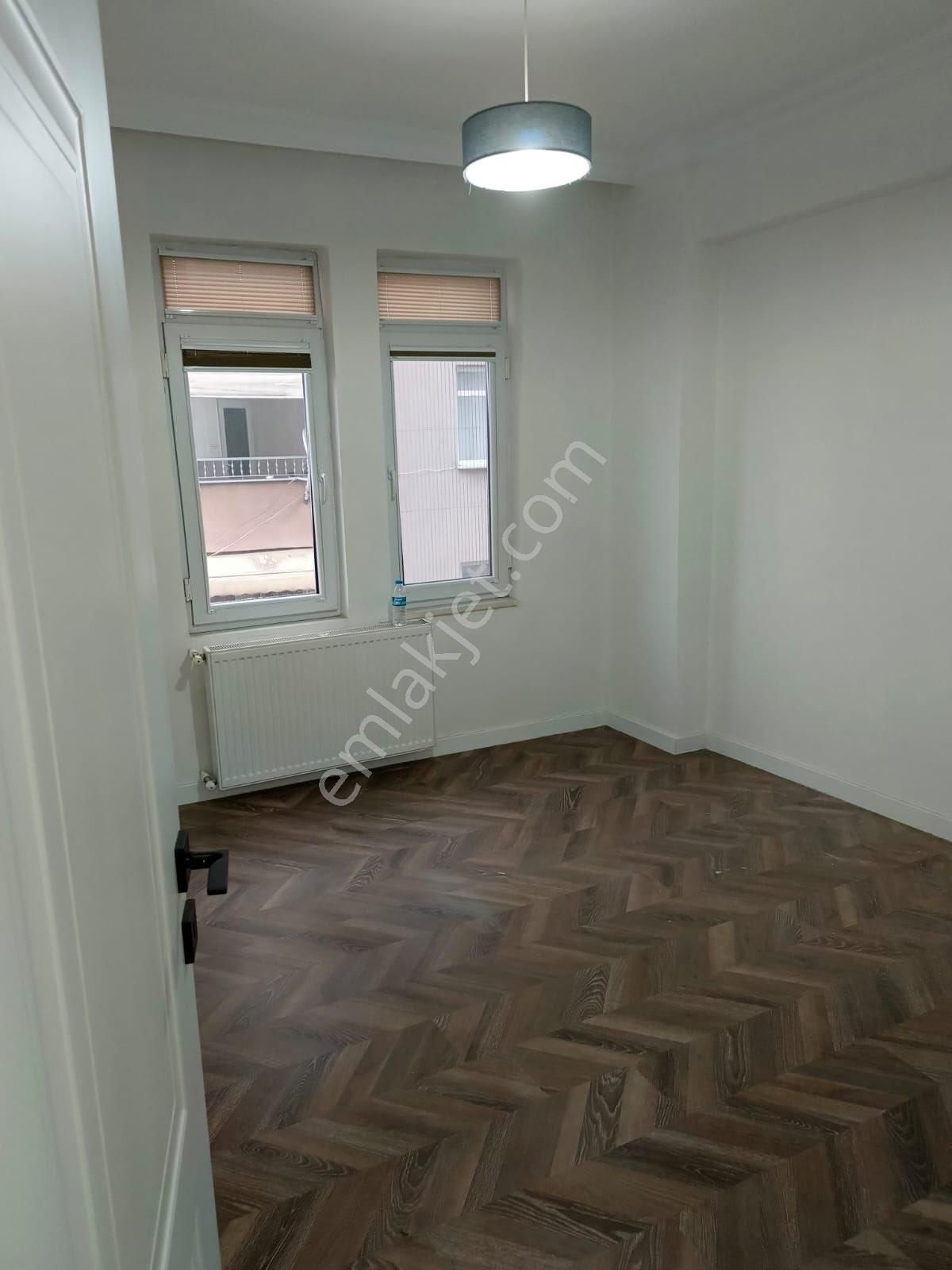 Rasathane Mahallesinde İci Temiz Satılık Daire - Görsel 18