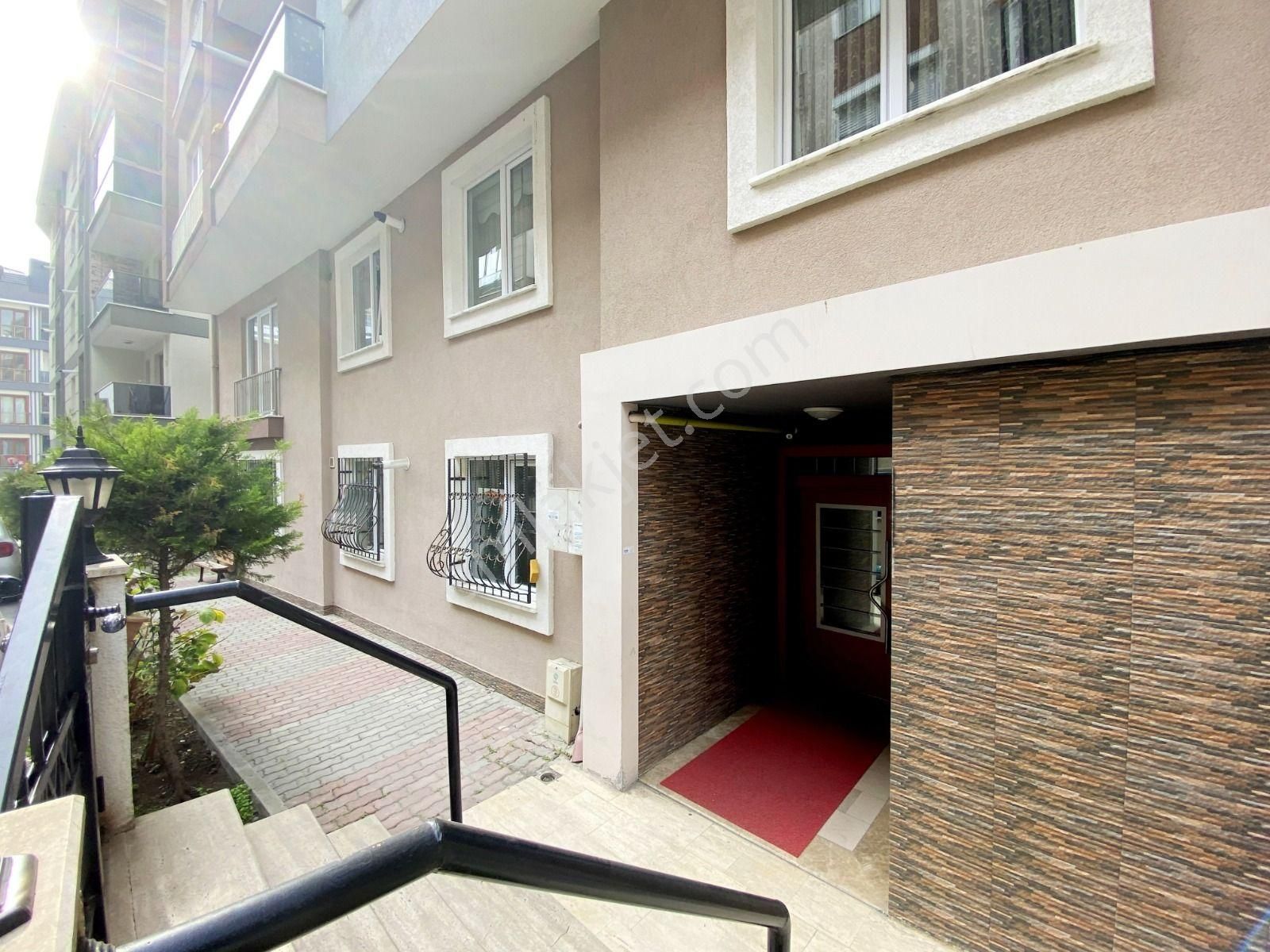 Gürpınar Merkezde Bahçe Katı 3 + 1 Satılık