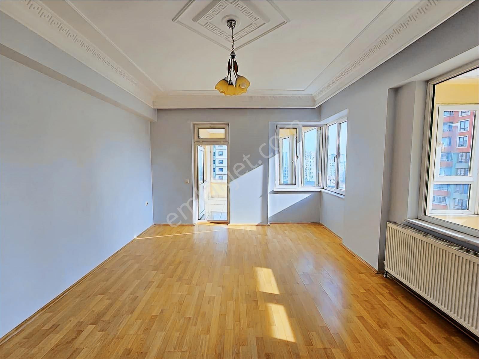 Alpaslan Beylerbeyi Konağında Kiralık 4+1 Geniş Daire - Görsel 10