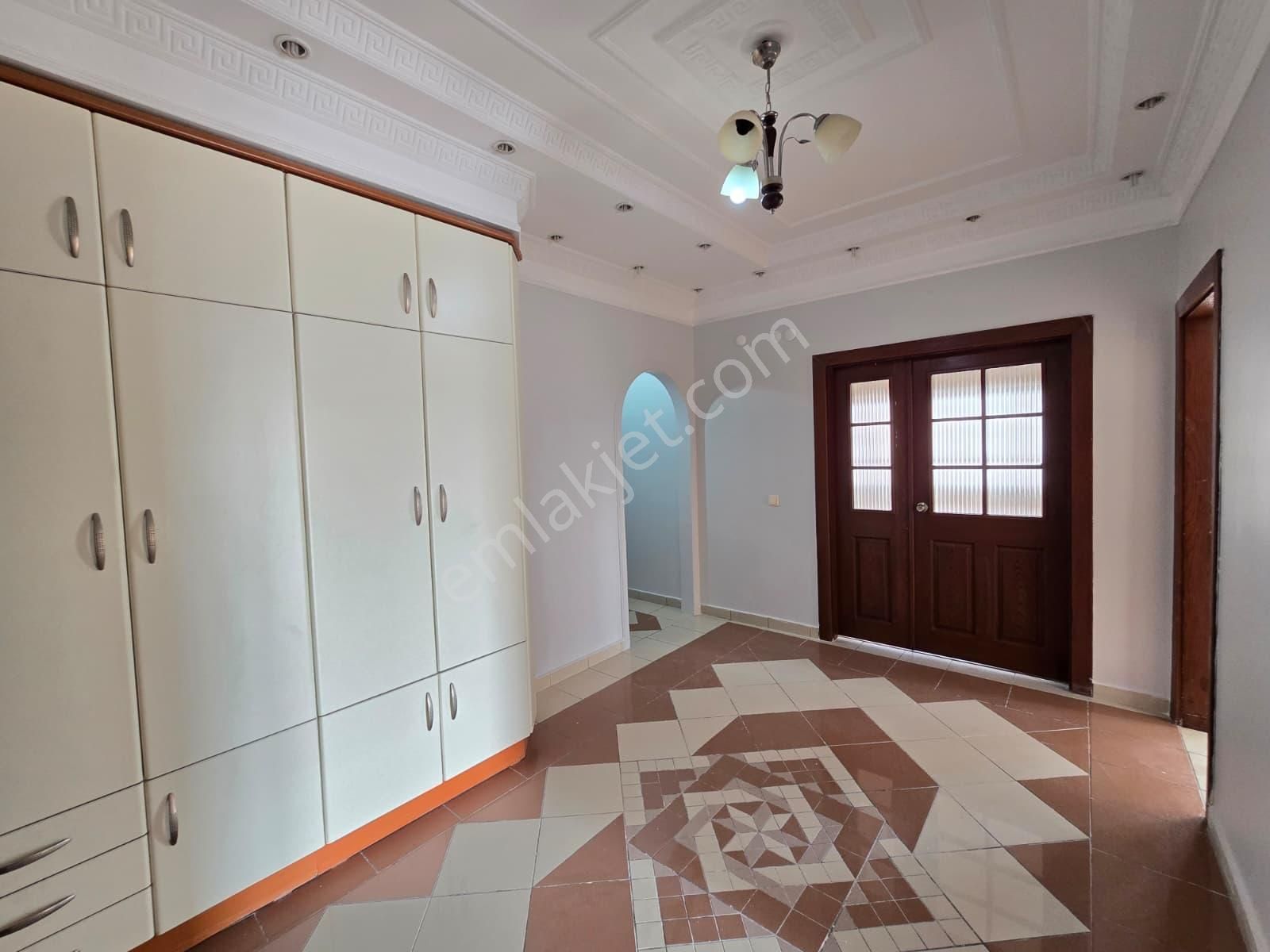 Alpaslan Beylerbeyi Konağında Kiralık 4+1 Geniş Daire - Görsel 4