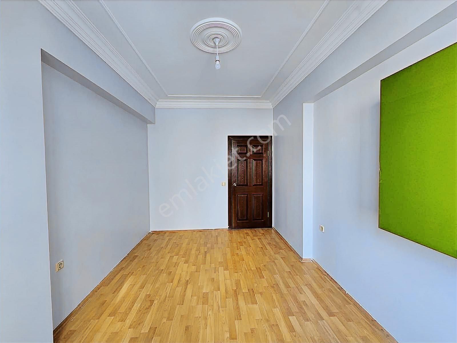 Alpaslan Beylerbeyi Konağında Kiralık 4+1 Geniş Daire - Görsel 25