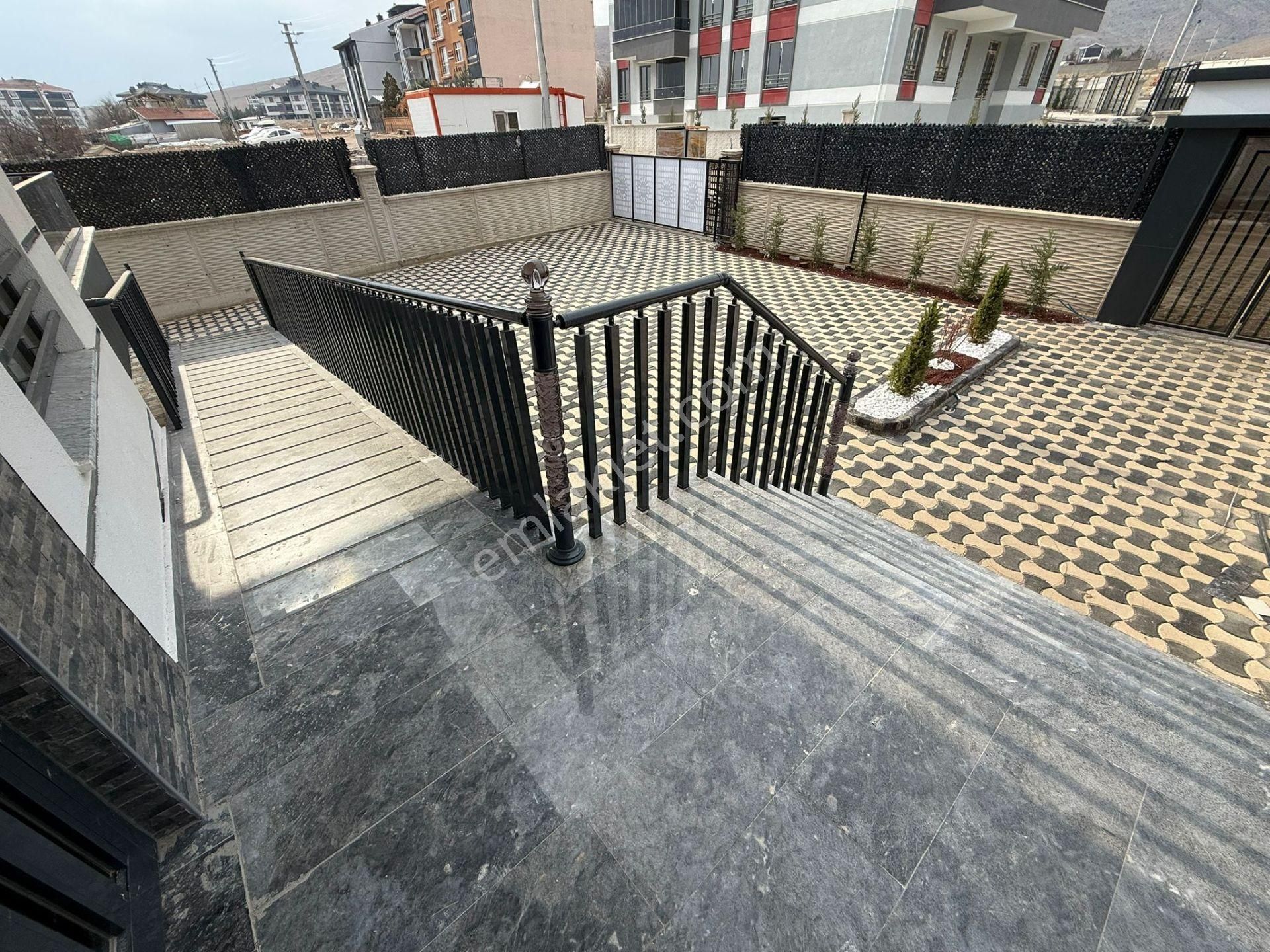 Aktel Gayrimenkulden Satılık Komple Bina - Görsel 5