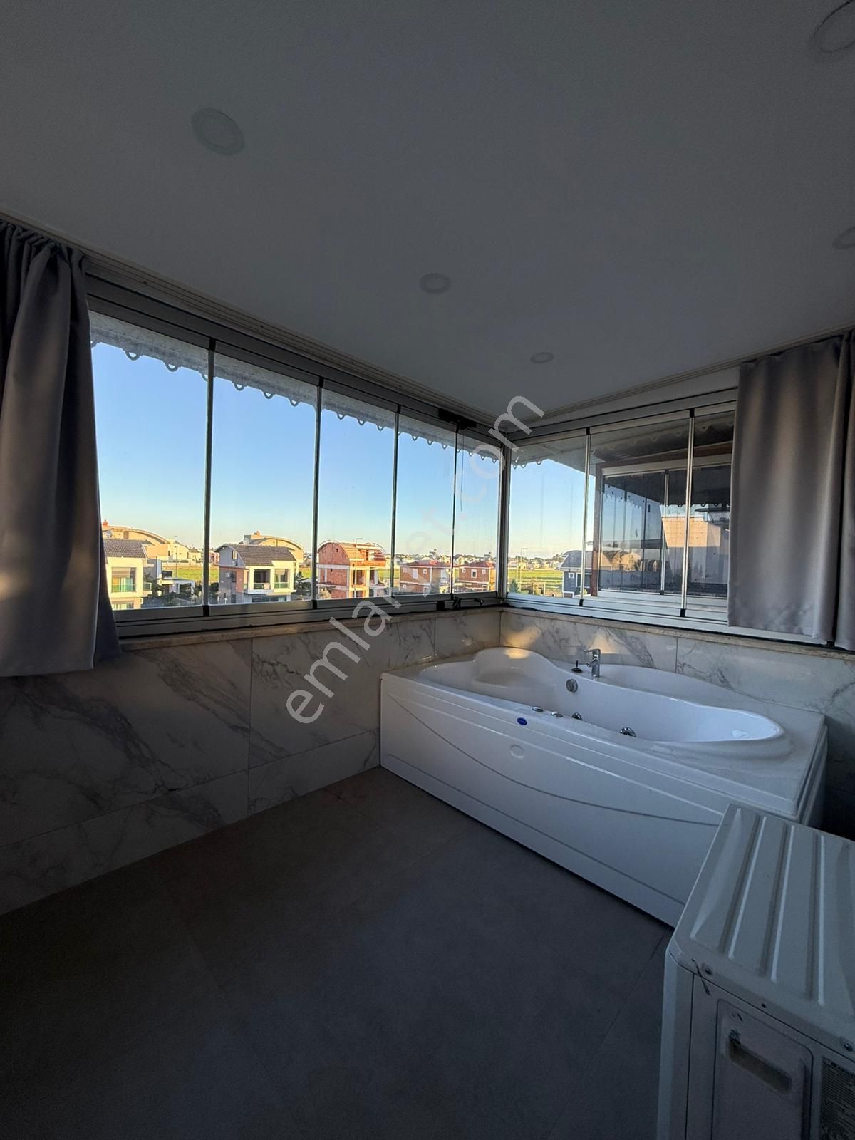 Kadriye'de Açık Otoparklı Site İçinde Özel Tasarımlı Geniş 2+2 Dubleks - Görsel 31