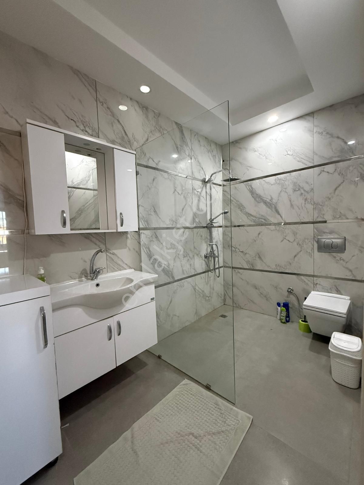 Kadriye'de Açık Otoparklı Site İçinde Özel Tasarımlı Geniş 2+2 Dubleks - Görsel 34