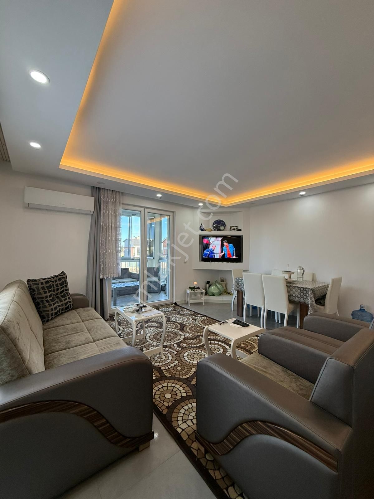 Kadriye'de Açık Otoparklı Site İçinde Özel Tasarımlı Geniş 2+2 Dubleks - Görsel 8