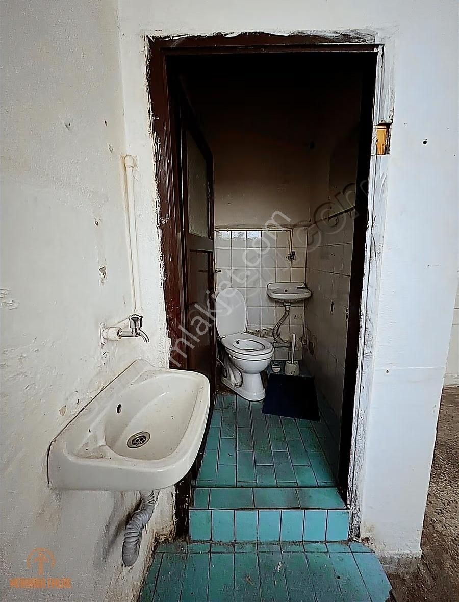 Merhaba Emlak'tan Yüksek Girişli Merkezi Konumlu Ferah Dükkan - Görsel 6