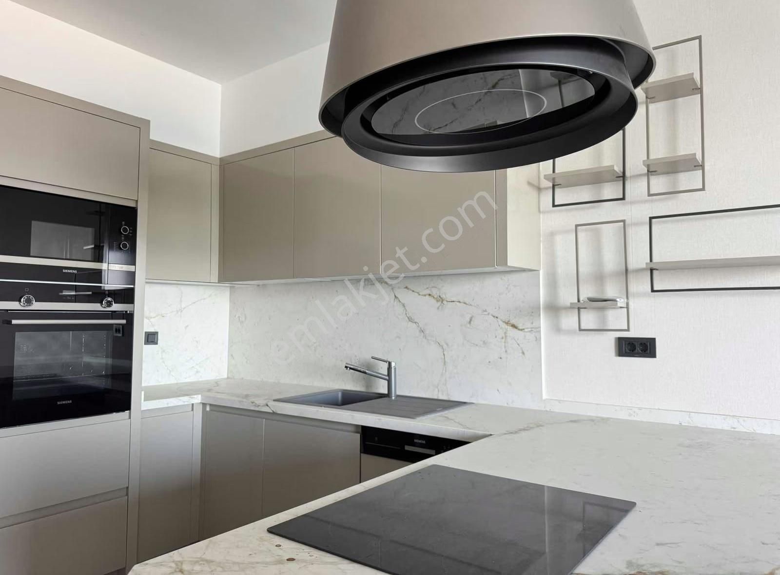 İzka Line Deniz Manzaralı Genis Balkonlu Satılık Sıfır 1+1 Daire - Görsel 21