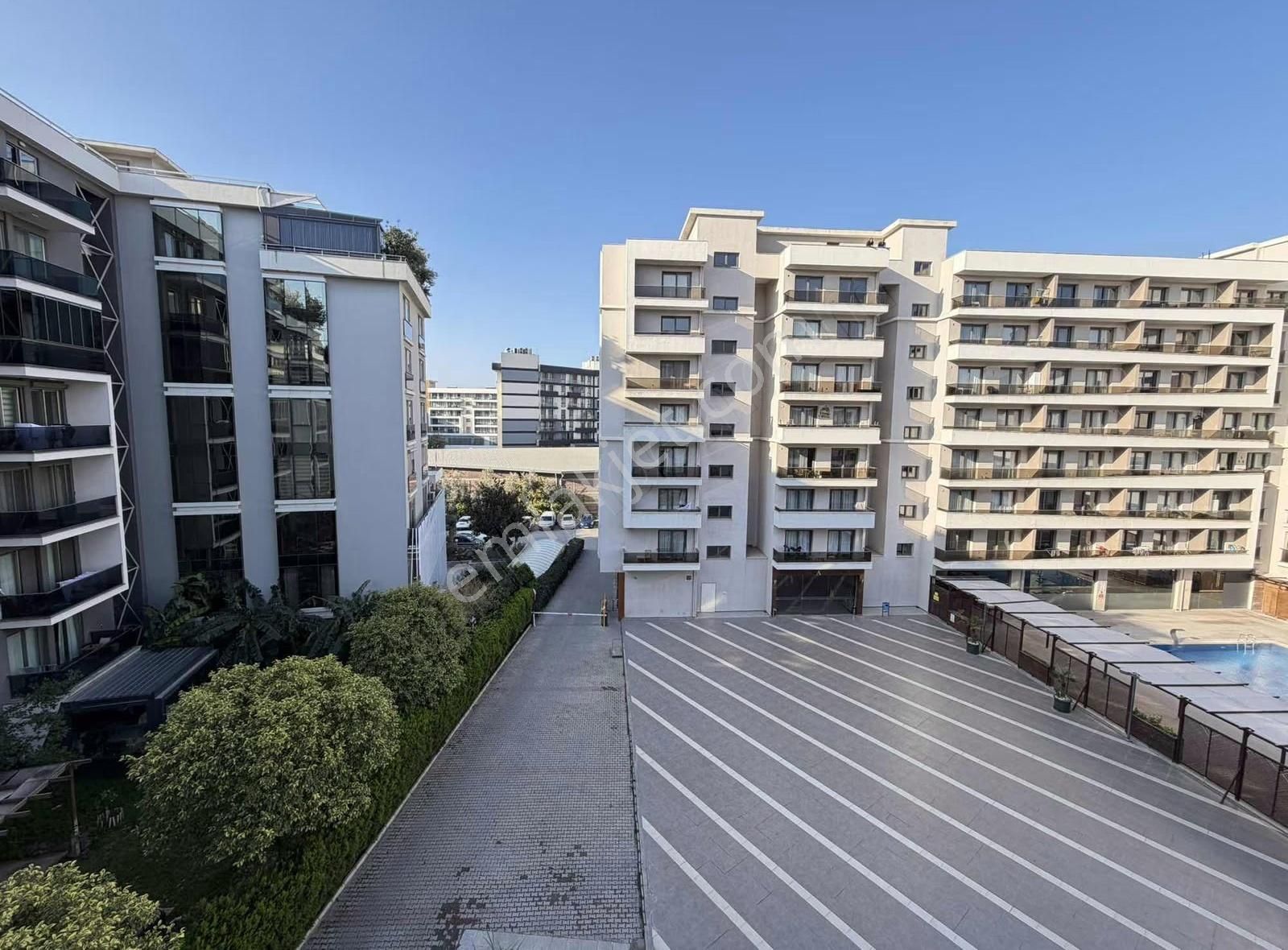 Yaşar Üni Ve Ege Üni Yakını Balkonlu Büyük Tip Satılık 1+1 Daire - Görsel 2