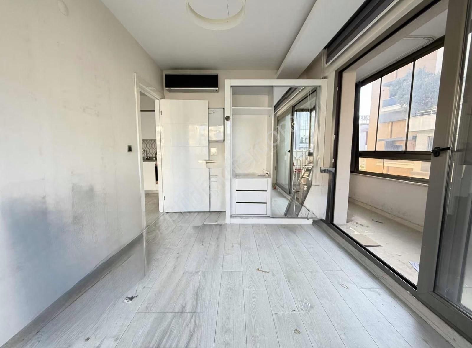 Yaşar Üni Ve Ege Üni Yakını Balkonlu Büyük Tip Satılık 1+1 Daire - Görsel 19