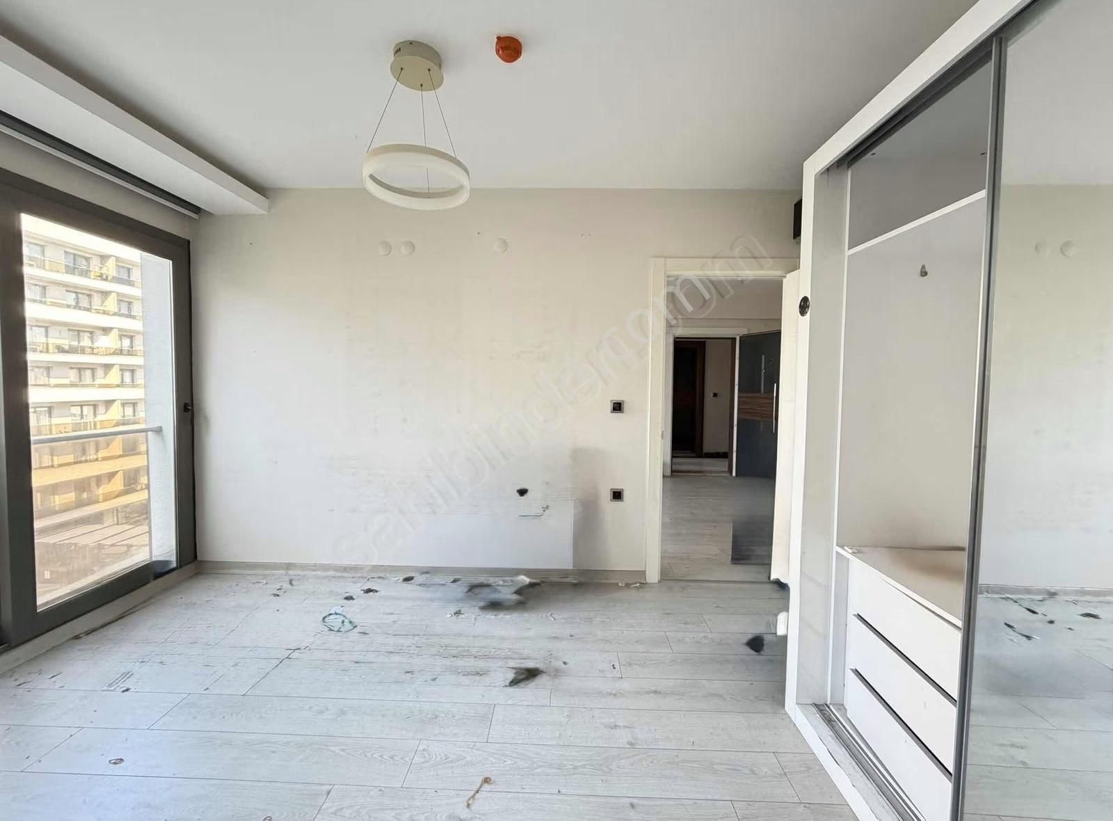 Yaşar Üni Ve Ege Üni Yakını Balkonlu Büyük Tip Satılık 1+1 Daire - Görsel 16