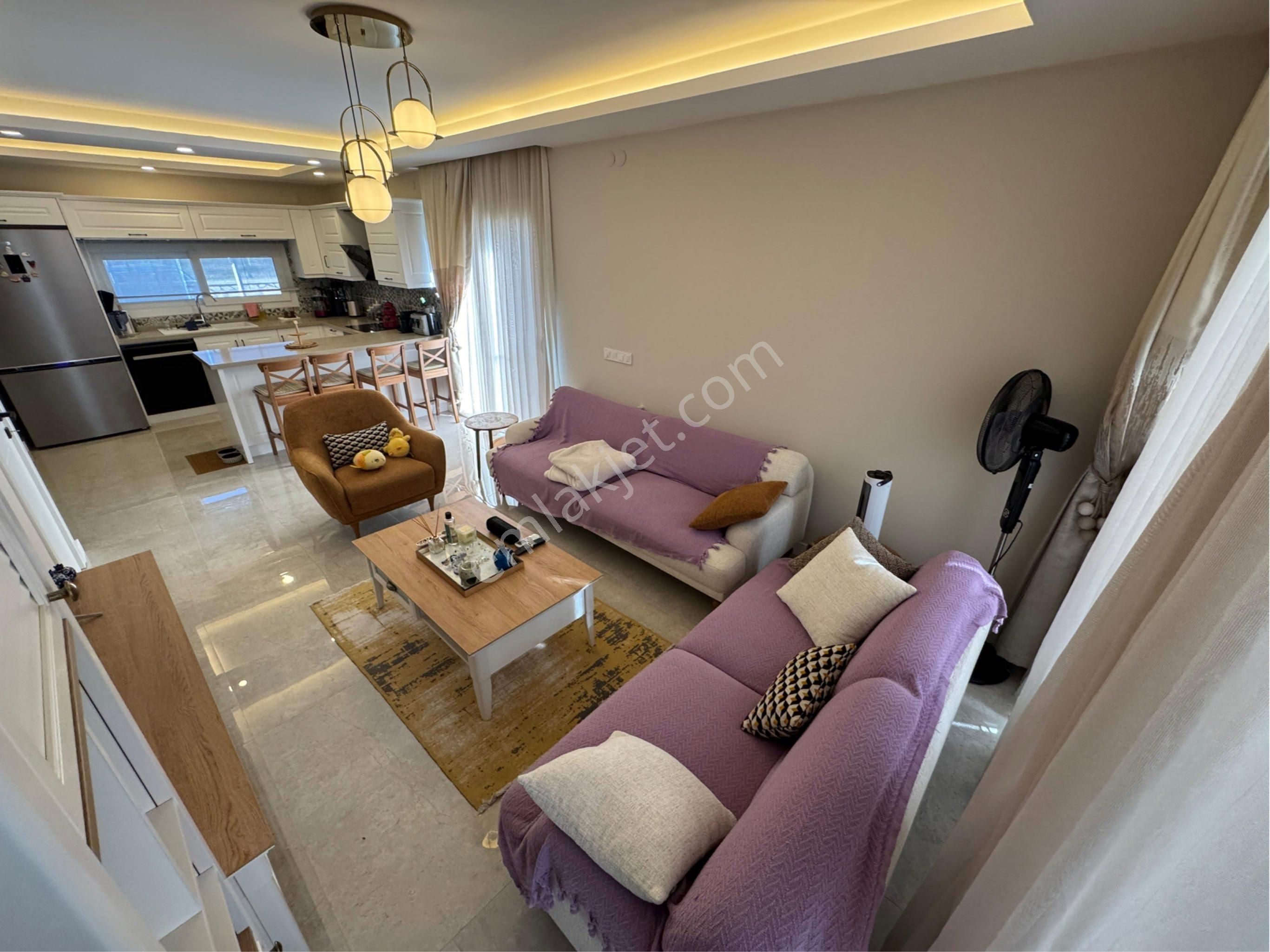 Davutlar'da Kapalı Termal Havuzlu 3+1 İkiz Konsept Lüks Villa - Görsel 8