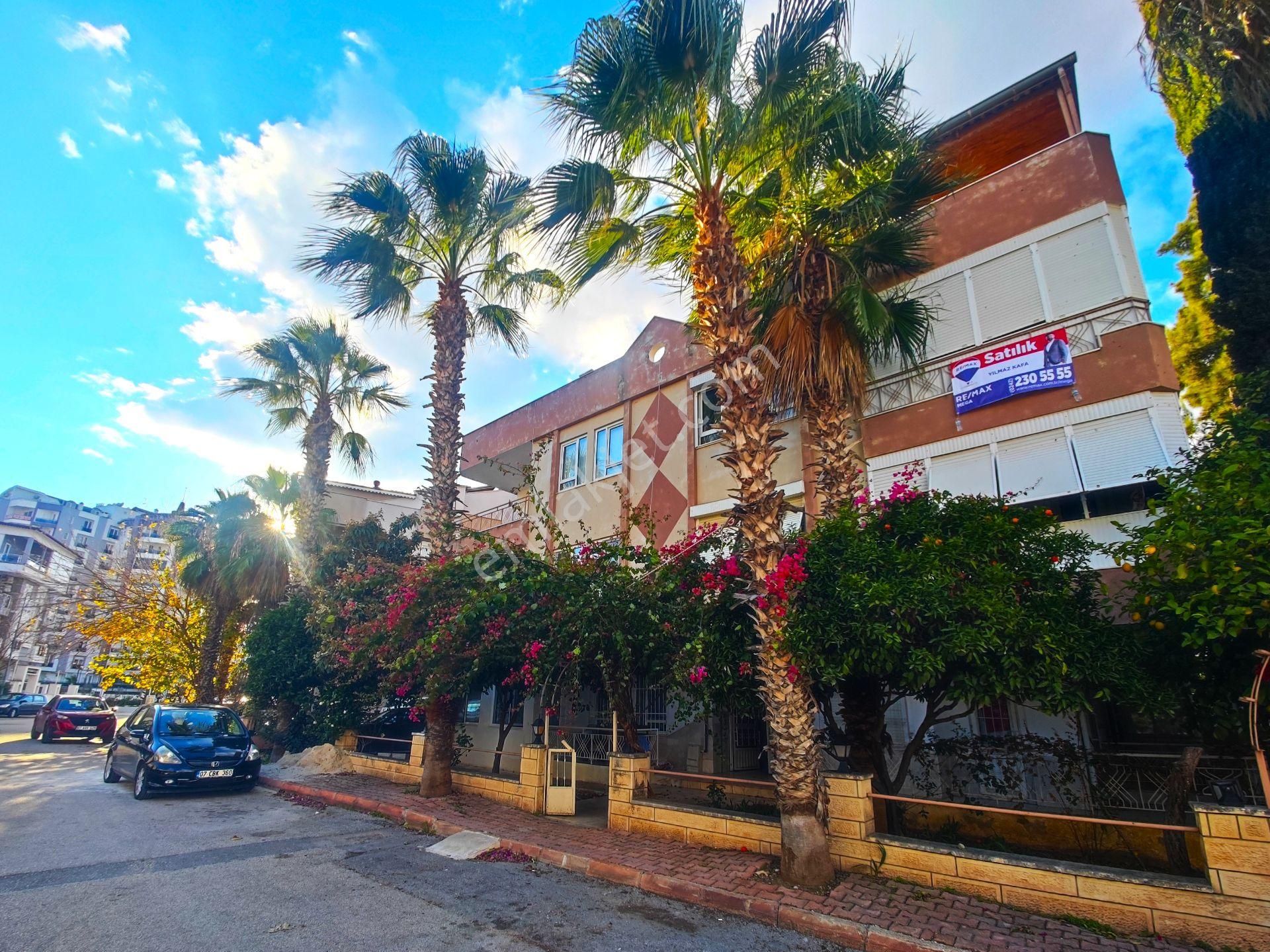 Denize 350 Metre Mesafede Satılık 4+1 Teras Dubleks