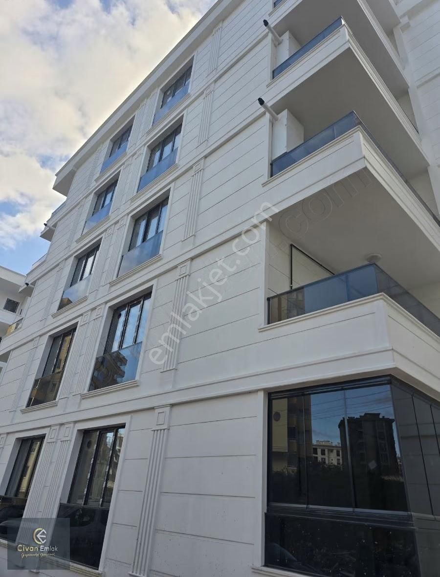 Cok Genis Balkonlu Lüx 1+1 Düz Ayak - Görsel 2