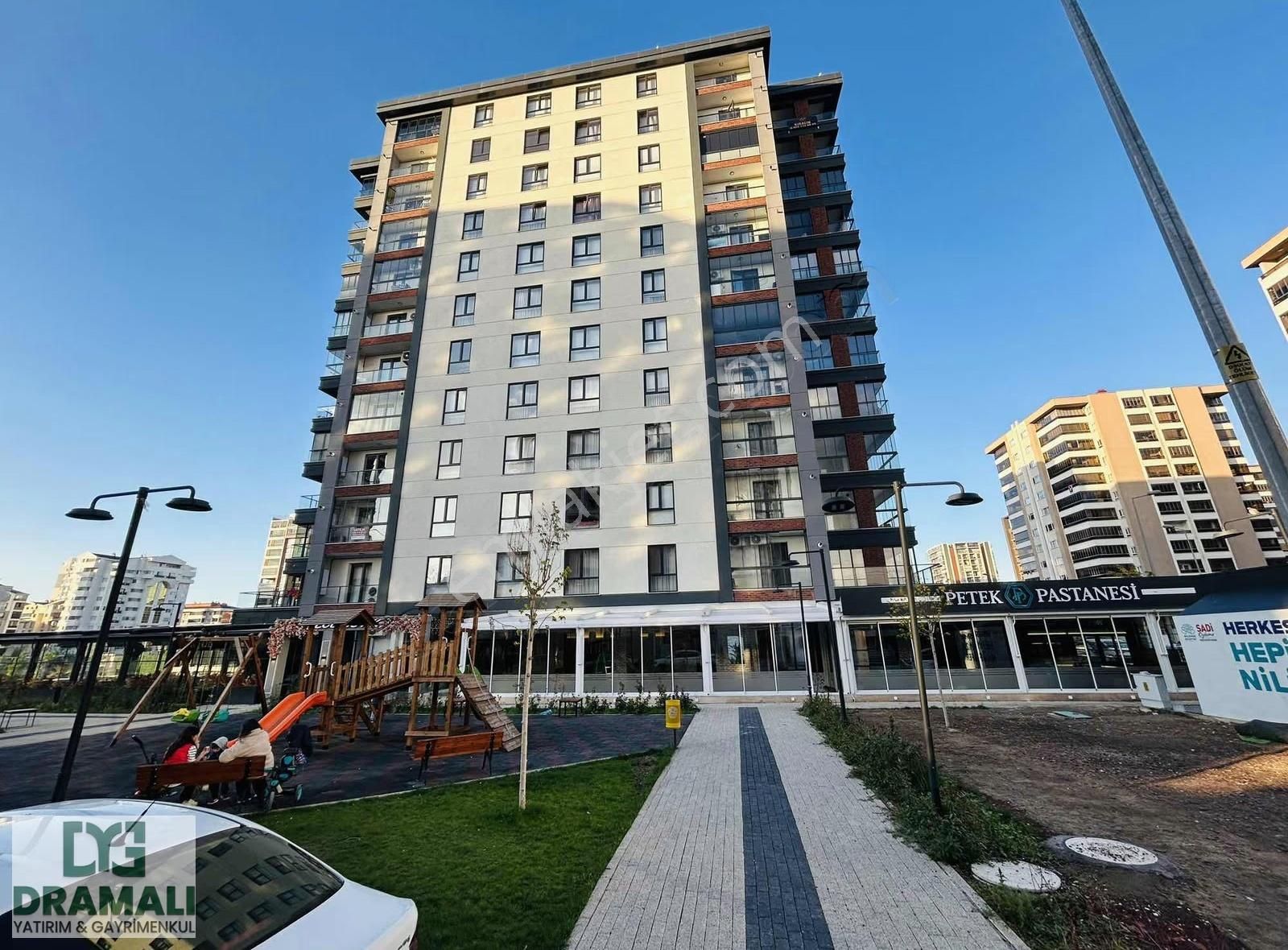 Dramalı'dan 23 Nisan Ostaş Neva'da Satılık 3+1 Lux Daire