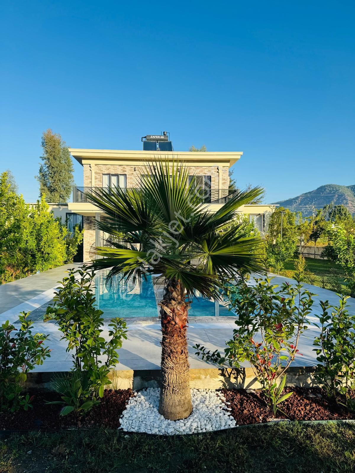 Ana Yolda Prestij: 7.500 M² Bahçeli Lüks Malikane - Görsel 11