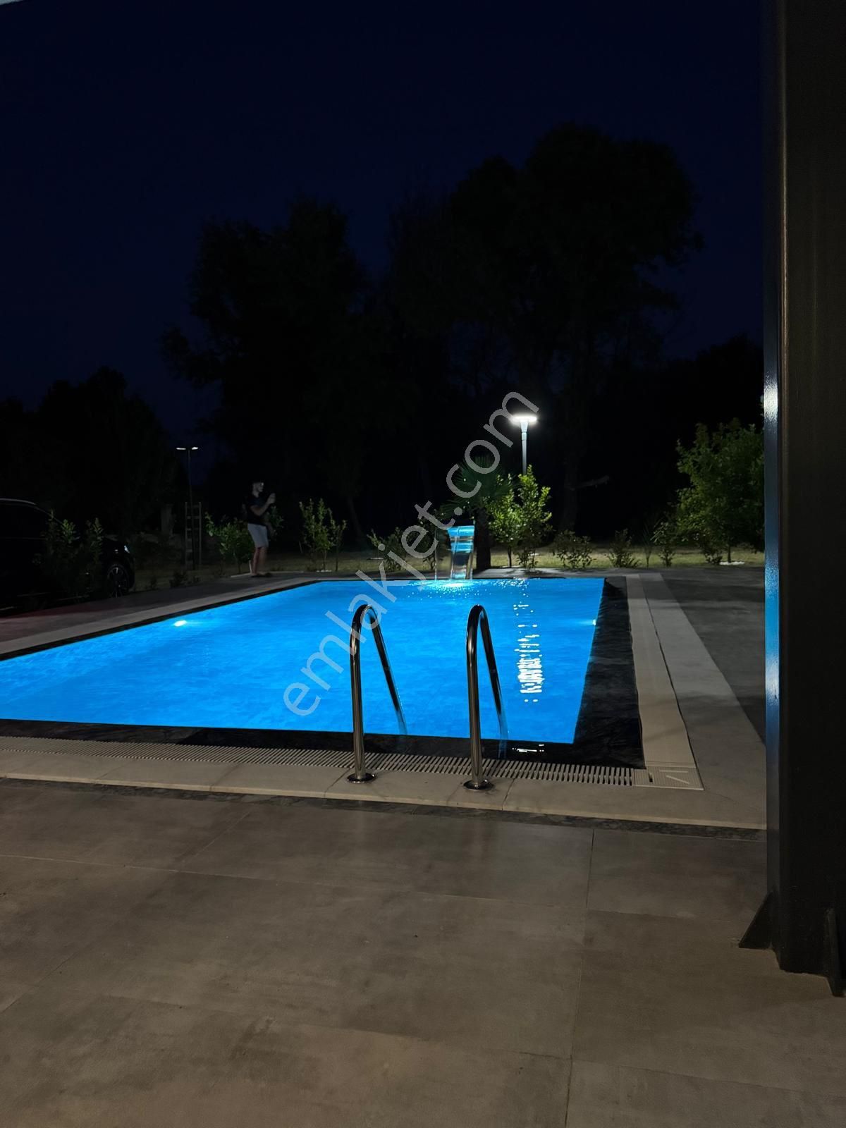 Ana Yolda Prestij: 7.500 M² Bahçeli Lüks Malikane - Görsel 9