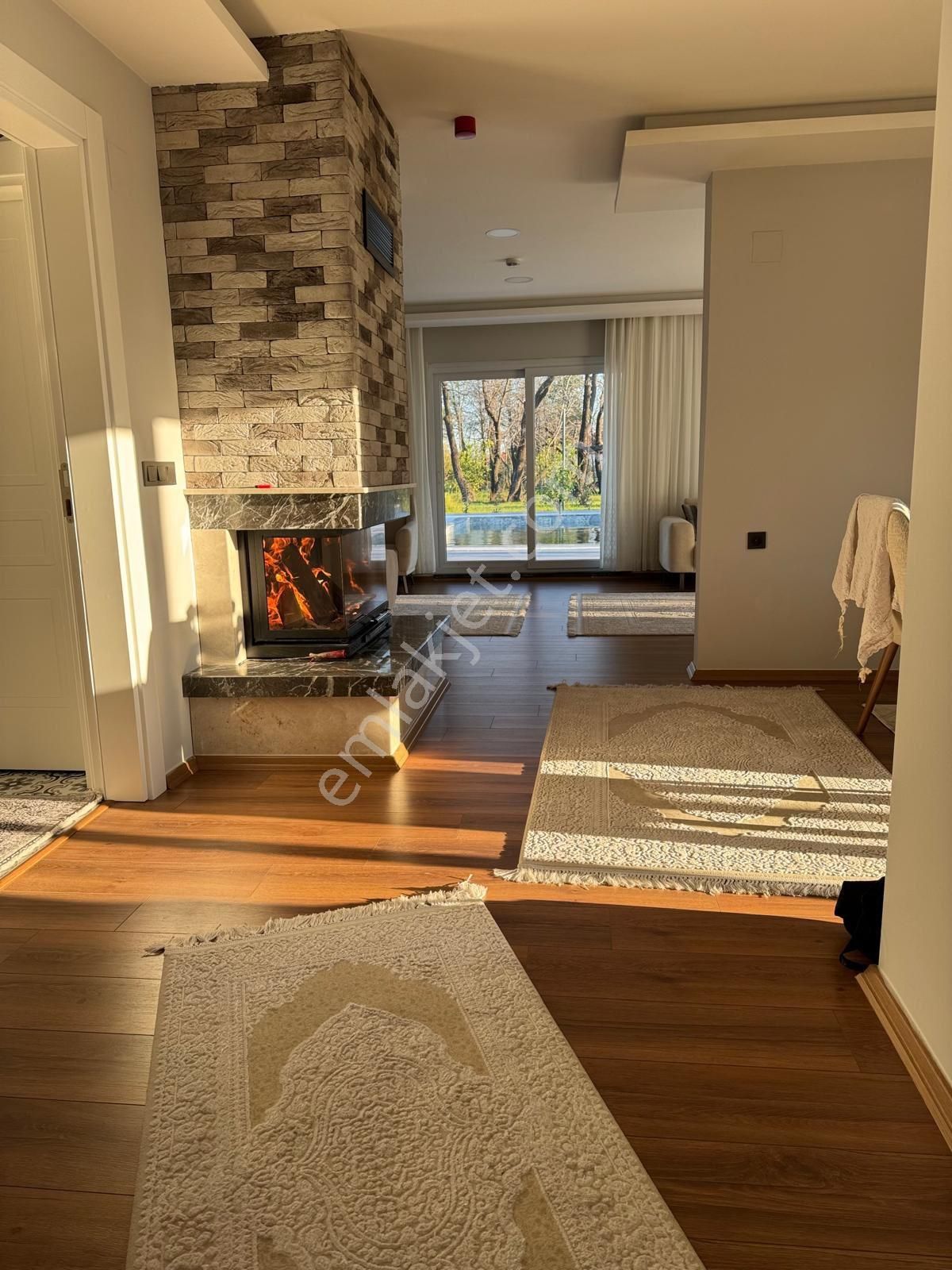 Ana Yolda Prestij: 7.500 M² Bahçeli Lüks Malikane - Görsel 15