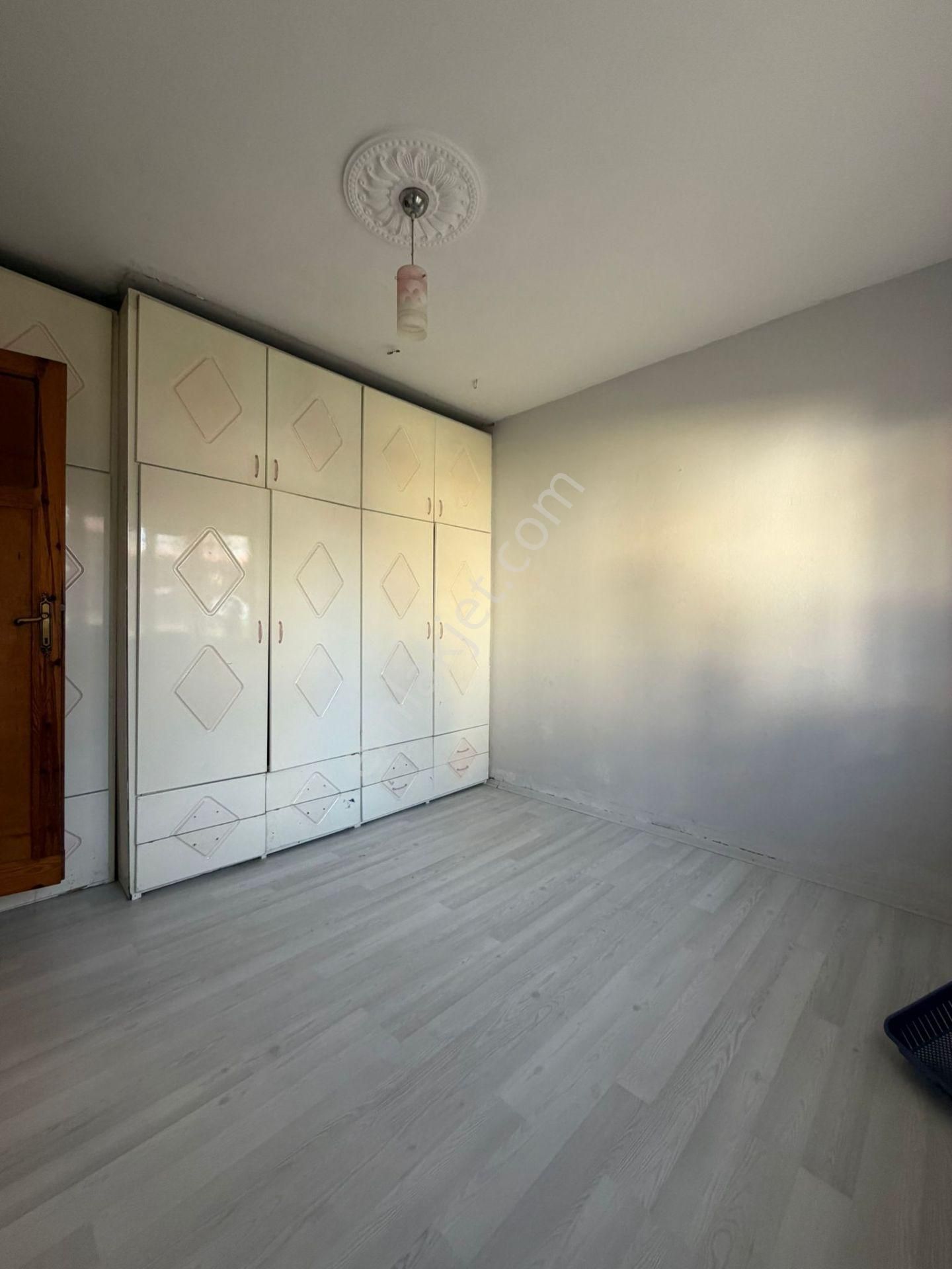 Merkezi Konumda | Ara Kat 2+1 | Ayrı Mutfak | Doğalgaz + Klima | Eşyalı / Eşyasız - Görsel 9