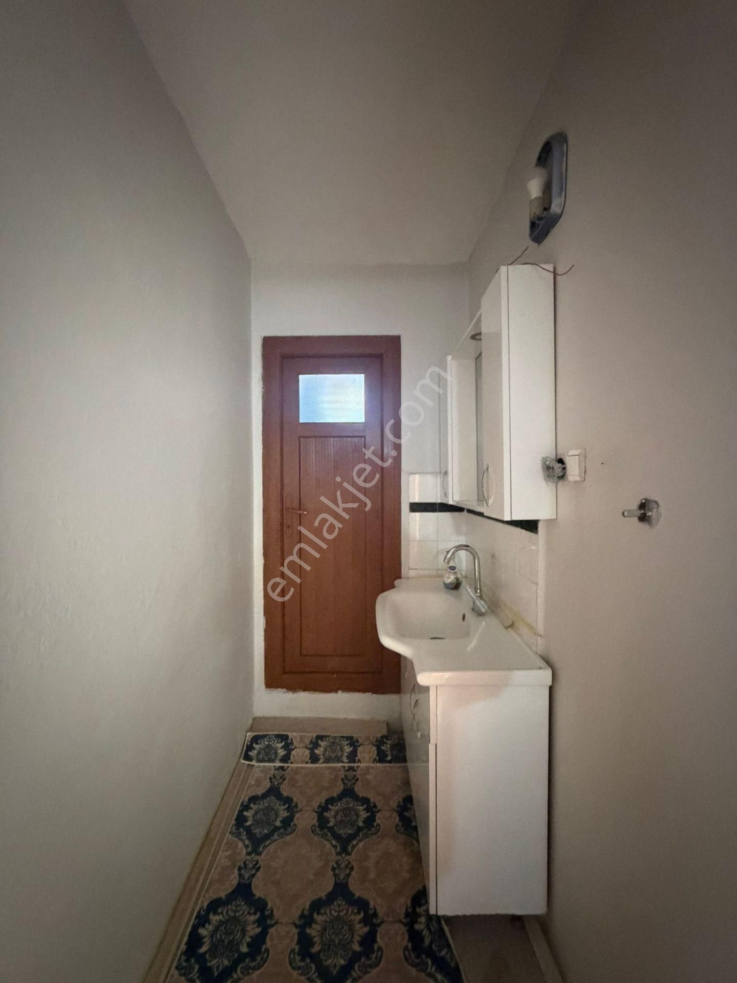 Merkezi Konumda | Ara Kat 2+1 | Ayrı Mutfak | Doğalgaz + Klima | Eşyalı / Eşyasız - Görsel 14