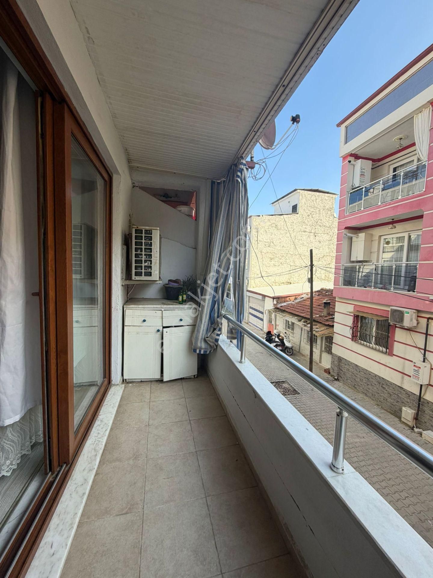 Merkezi Konumda | Ara Kat 2+1 | Ayrı Mutfak | Doğalgaz + Klima | Eşyalı / Eşyasız - Görsel 5