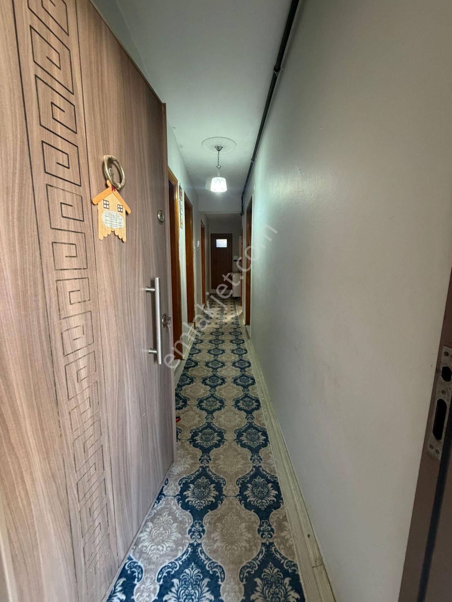 Merkezi Konumda | Ara Kat 2+1 | Ayrı Mutfak | Doğalgaz + Klima | Eşyalı / Eşyasız - Görsel 2