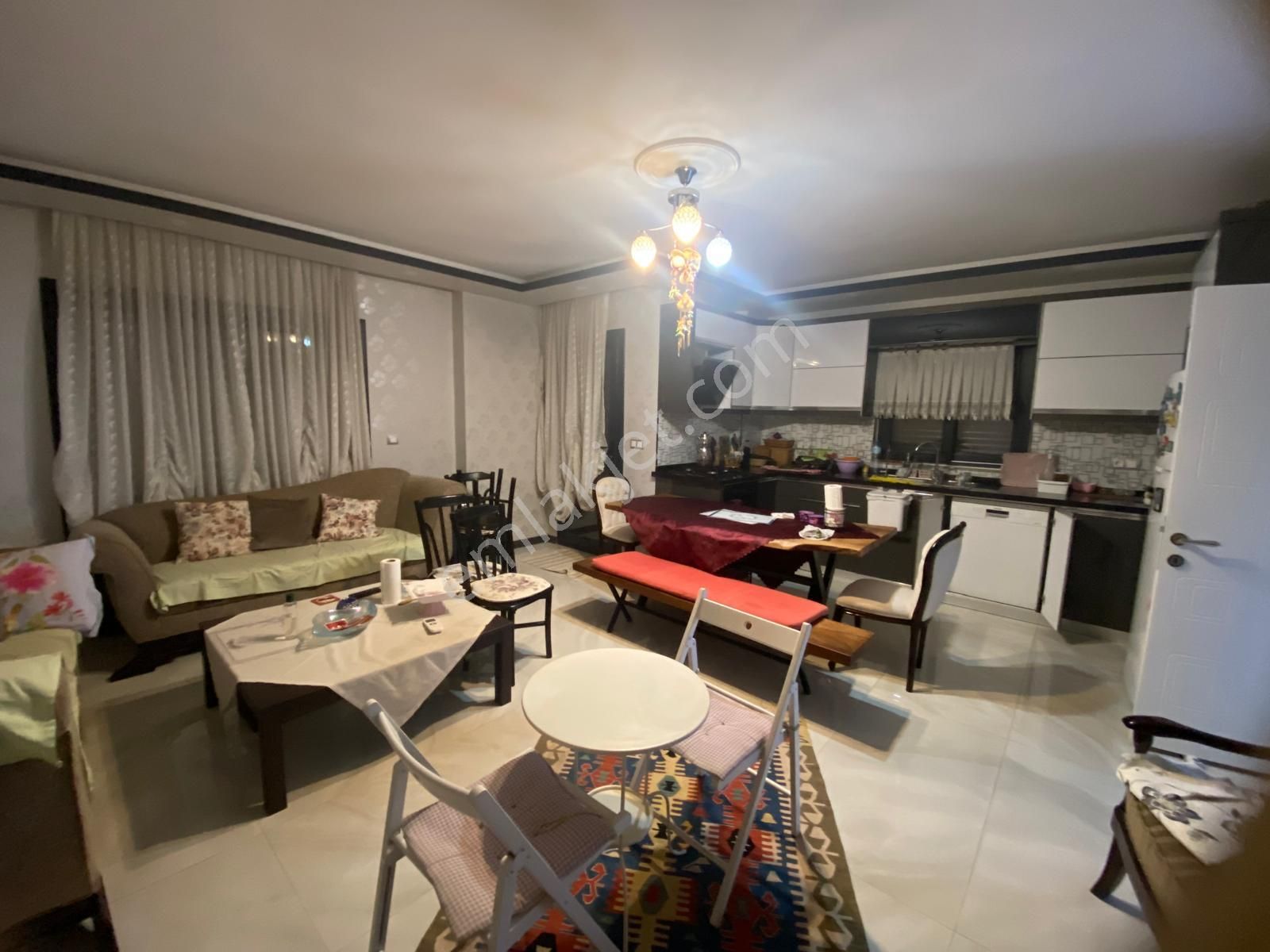 4+1 Büyük Bahçeli Köşe Villa Havuzlu Site İçerisinde - Görsel 11