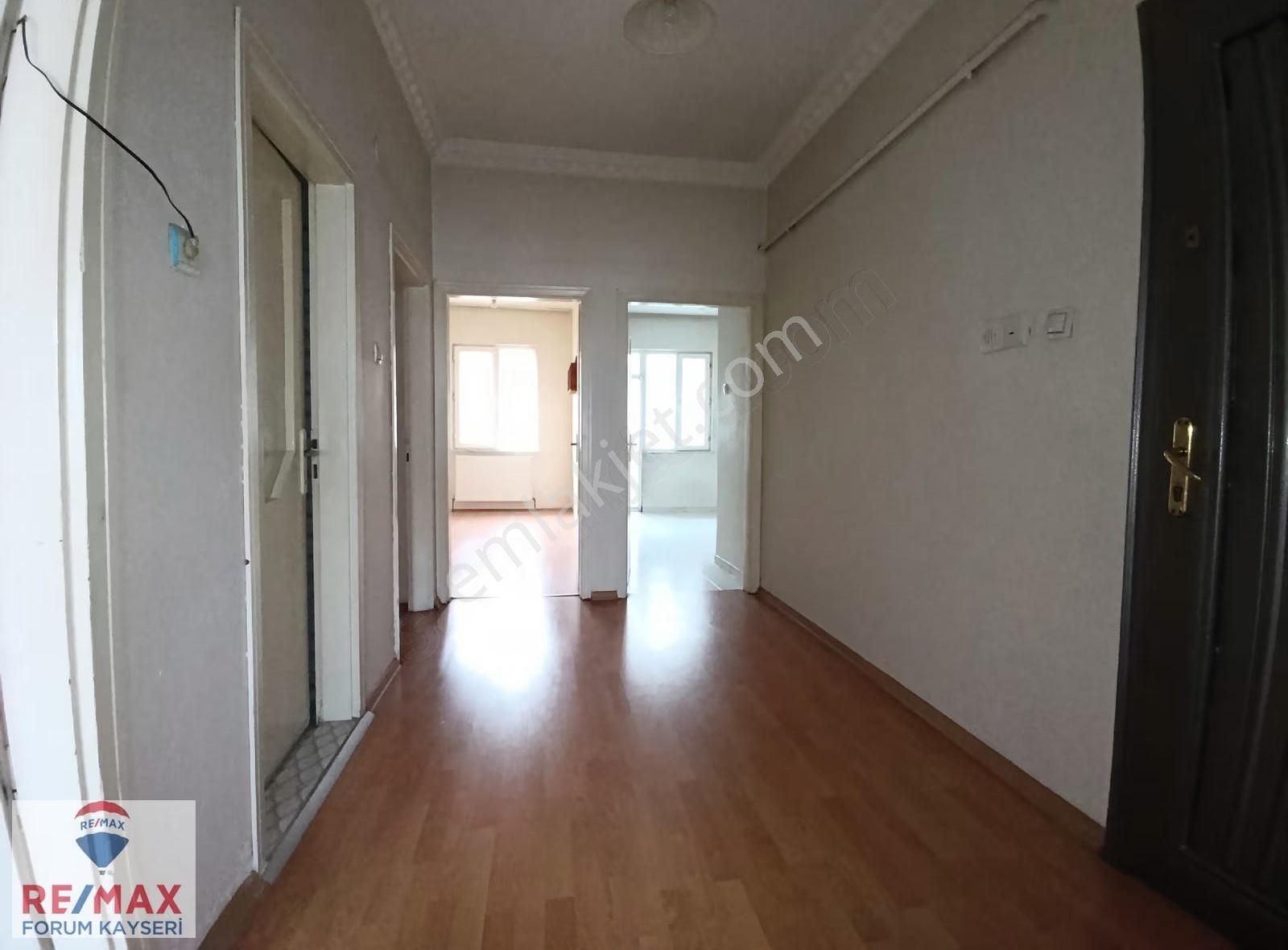 Selçuklu'da Manzaralı Cadde Cepheli Satılık 3+1 Daire - Görsel 14